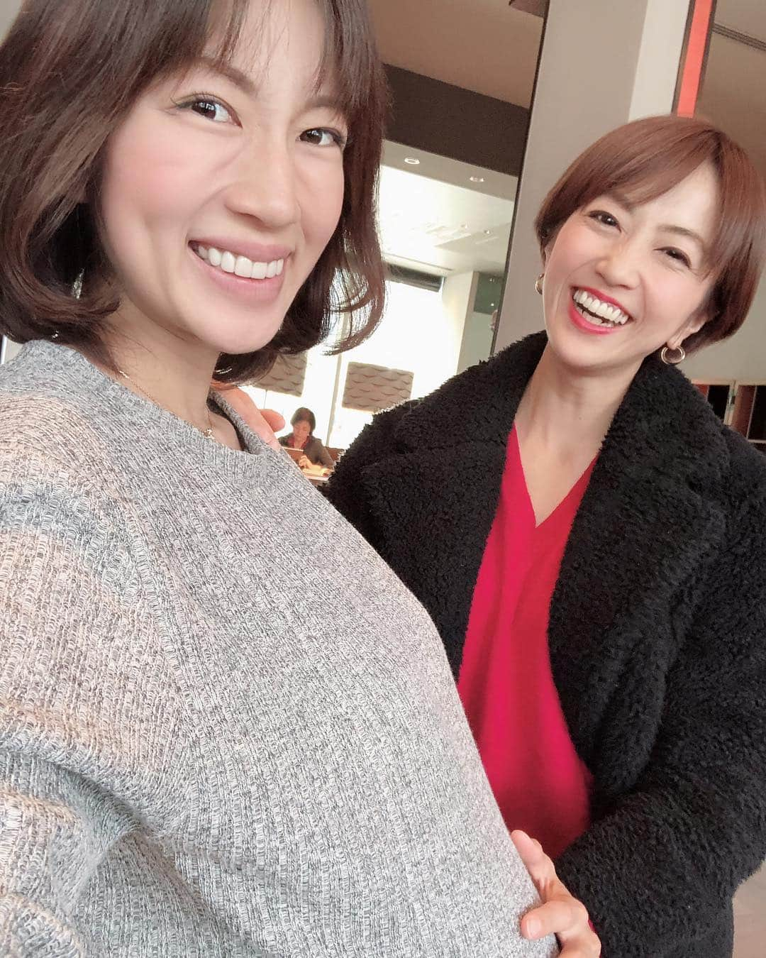 庄司ゆうこさんのインスタグラム写真 - (庄司ゆうこInstagram)「マスク女子🤗病院でよく効く点鼻薬をもらってから花粉症がだいぶマシになってきた✨出産祝いや誕生日プレゼントに可愛いぬいぐるみやオムツケーキ、キーケースや安産お守り、たくさん頂きました💕お財布は毎年4月に自分で買っていて今年は出産前にget！毎日使うお財布が変わると気持ちが入れ替わる(^^) #マスクマン#マスク女子#ぬいぐるみ#オムツケーキ#安産お守り#氷川神社#chanel#キーケース#財布#財布新調#臨月#妊娠36週#出産予定日#20日切りました」3月17日 14時23分 - yuko.shoji