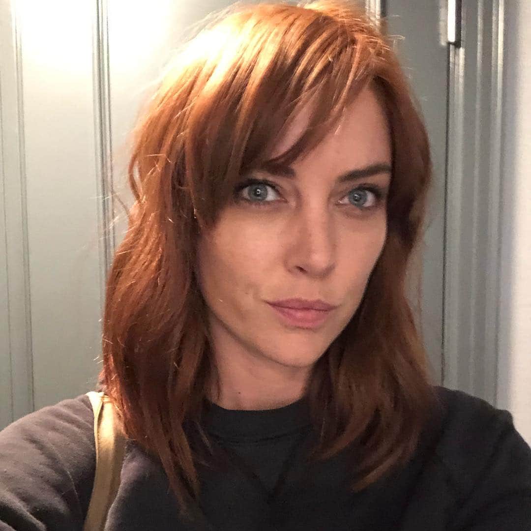 ジェシカ・ストループのインスタグラム：「Things are happening」