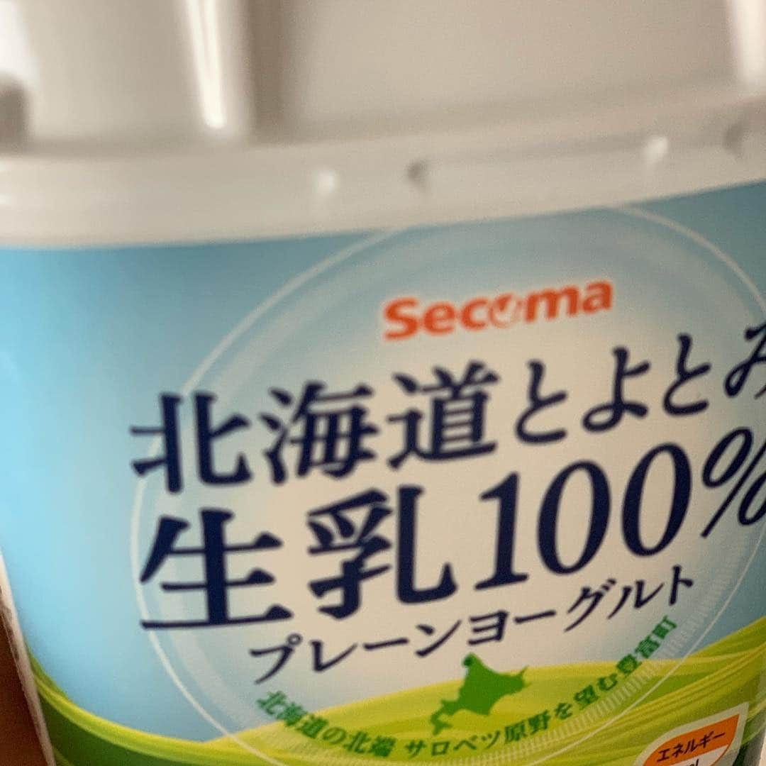 酒井雄二さんのインスタグラム写真 - (酒井雄二Instagram)「セイコーマート研究。 独自商品がたくさんあるので楽しかった。」3月17日 14時59分 - uzysakai