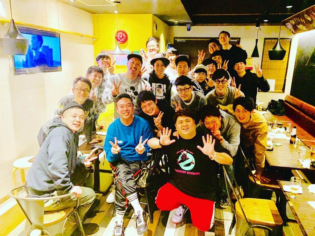 毛利大亮のインスタグラム：「昨日は毎年恒例の社員さんの新年会でした！ みんなで集まれるん嬉しいね！ #こっちこっち #instagood  #2枚目 #サイコ #瀬戸 #POW！」