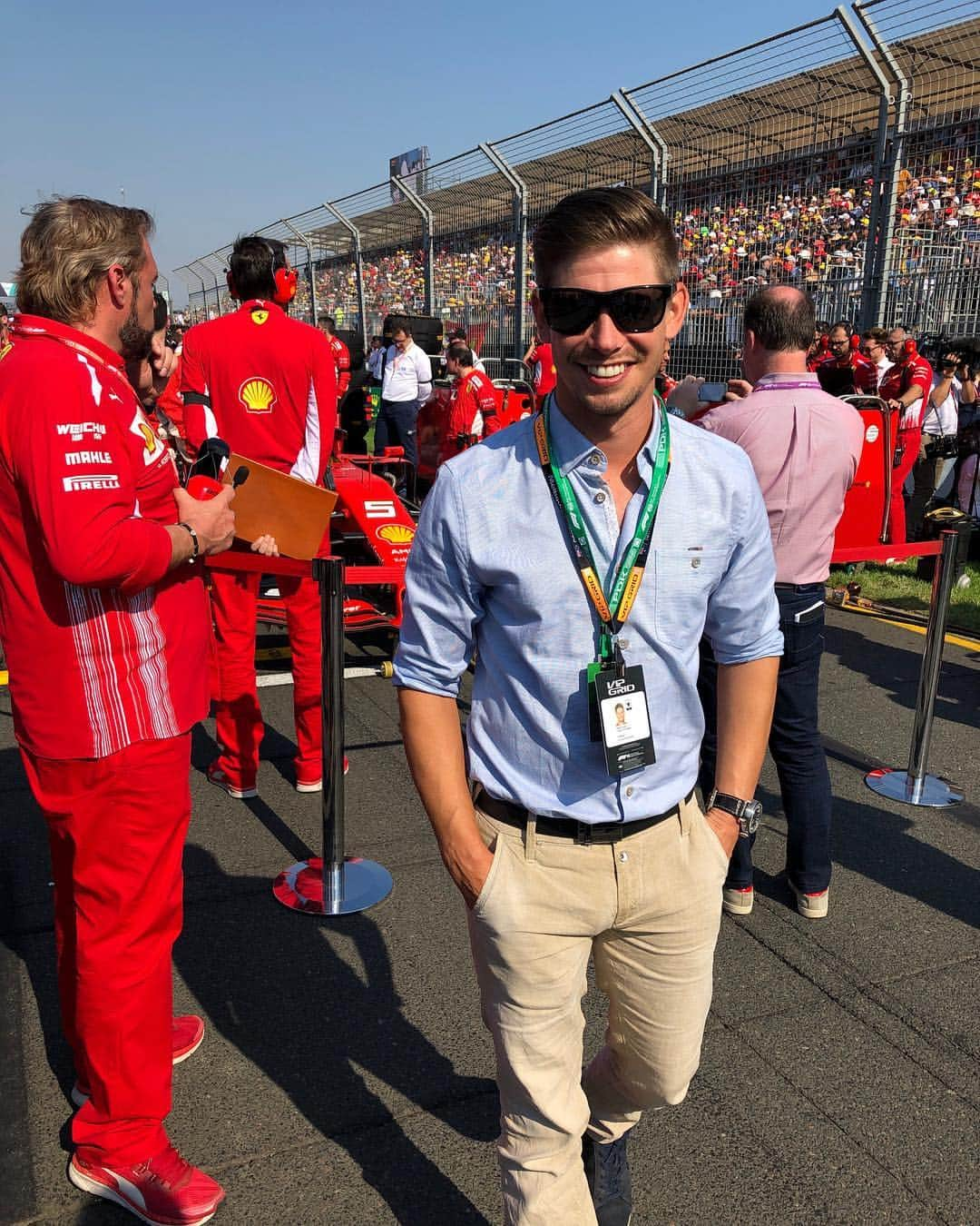 ケーシー・ストーナーさんのインスタグラム写真 - (ケーシー・ストーナーInstagram)「Always a pleasure to visit the @F1 and nice to be on home turf for it #AusGP 🇦🇺」3月17日 15時24分 - official_cs27