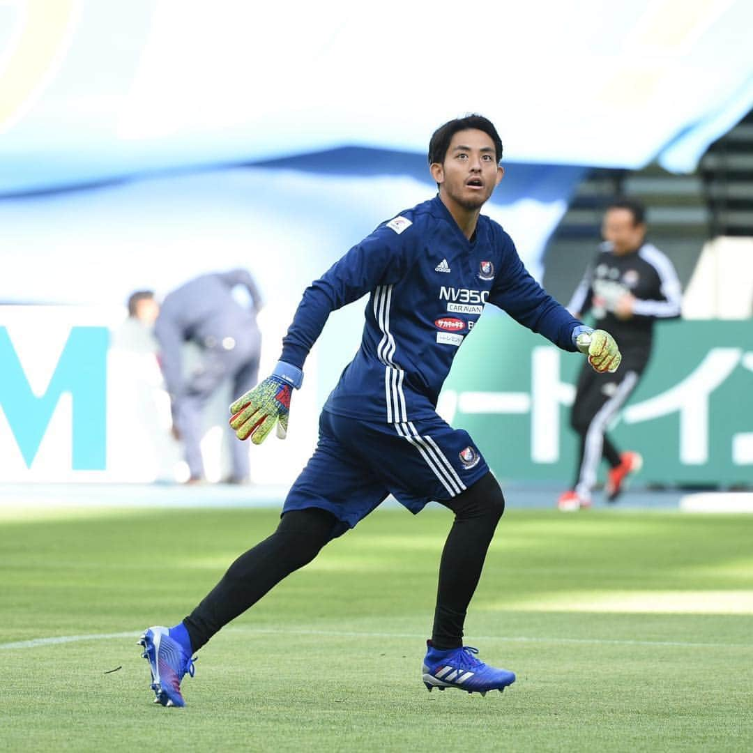 横浜F・マリノスさんのインスタグラム写真 - (横浜F・マリノスInstagram)「always on your side! Get well soon Ryo🙏 We play for #16 today👍 . #fmarinos #Jリーグ #jleague #warmup #高野遼」3月17日 15時55分 - yokohamaf.marinos