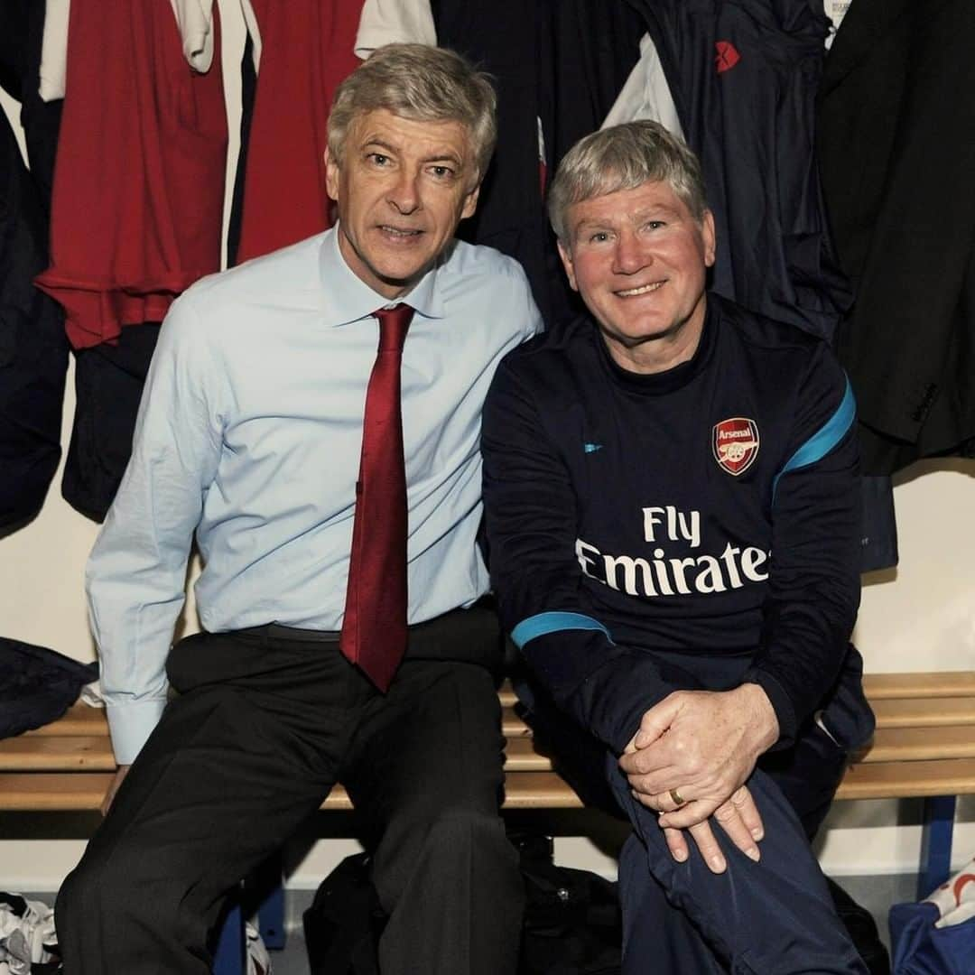 アーセナルFCさんのインスタグラム写真 - (アーセナルFCInstagram)「🎈 🎂 Happy birthday Pat Rice – a true #Arsenal legend」3月17日 16時00分 - arsenal