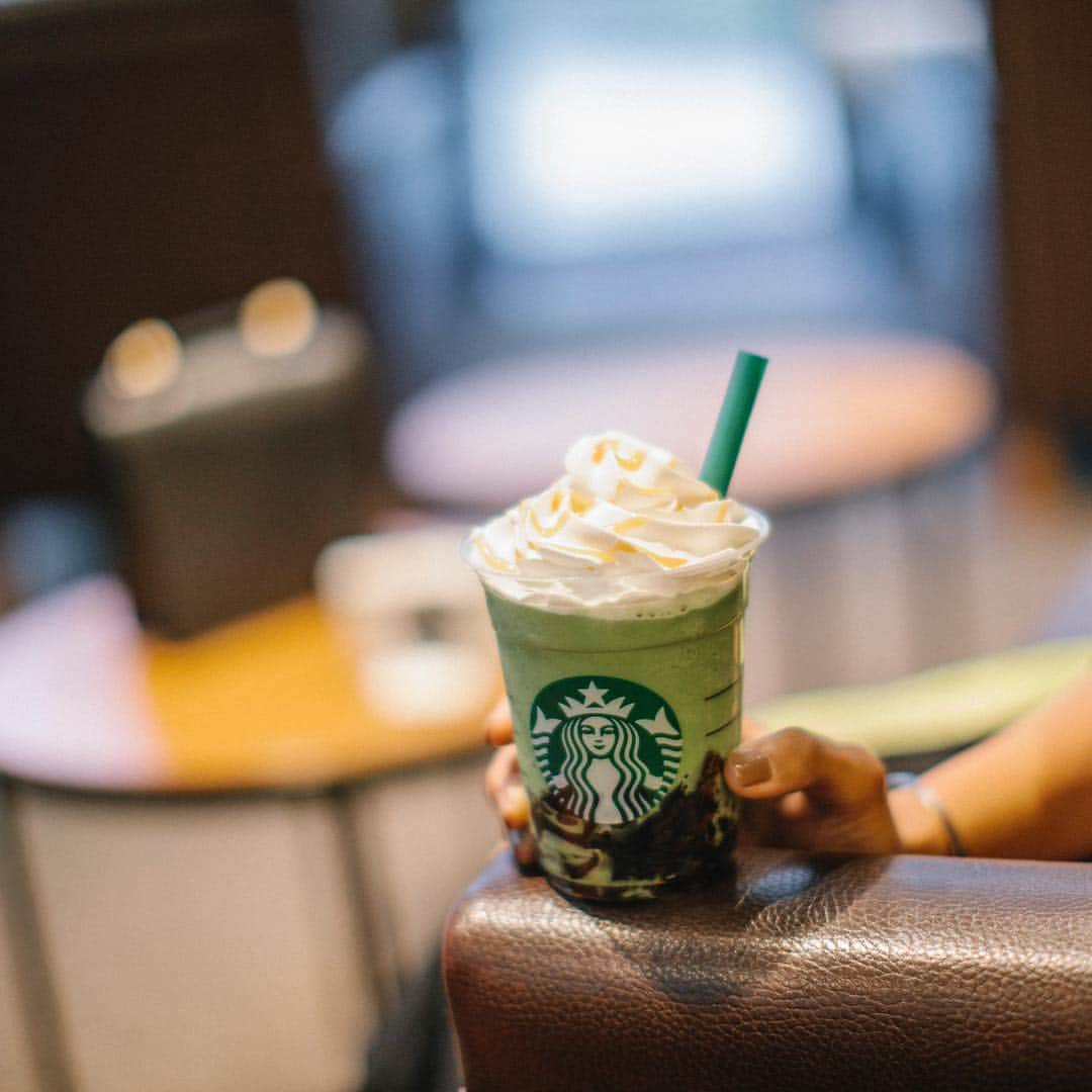 スターバックス JPさんのインスタグラム写真 - (スターバックス JPInstagram)「🍵+☕️＝😘﻿ ﻿ #抹茶クリームフラペチーノ とコーヒージェリー(+100円)が織りなす、和洋のハーモニー💫 ﻿ キャラメルソースをかけて贅沢気分高まる、今日の #MyStarbucksCoffee 😉﻿ ﻿ #MakeitYours #スターバックス #抹茶クリームフラペチーノwithコーヒージェリー」3月17日 16時19分 - starbucks_j