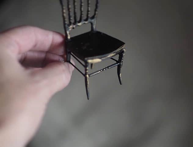 kiyomiさんのインスタグラム写真 - (kiyomiInstagram)「❤︎ ・ original handmade ・ ナポレオン3世時代の アンティークチェア。 ・ 脚のバランスが難しい 椅子でした。 背にゆるいカーブをつけてみました。 ・ ・ ・ ・ ・ ・ ・ ・ ・ ・ #ミニチュア#miniature#dollhouse #Frenchinterior #ブロカント #antique#Frenchstyle #シャビーシック#Interior #antique  #Frenchdecor#brocante #アンティーク風#brocantestyle#shabby #shabbychic #shabbychicdecor #cute#展#Napoleonchair #ナポレオンチェア#chair #frenchinteriors」3月17日 16時12分 - chiisanashiawase2015