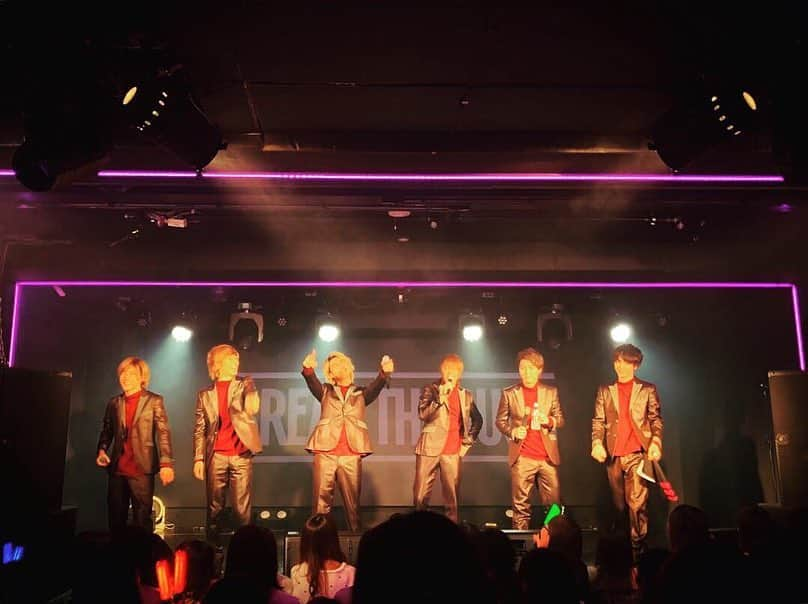 ブレイク☆スルー“５Dさんのインスタグラム写真 - (ブレイク☆スルー“５DInstagram)「3/16 BREAK THROUGH FREE ONE-MAN LIVE -STEP UP- in TOKYO 本日も沢山の方がお越しくださいました。ありがとうございます✨ 間も無く大阪公演FINAL！盛り上がっていきましょう！！ #BREAKTHROUGH #ブレイクスルー #鯨井俊介 #鐘井佑斗 #吉田涼也 #大咲貴徳 #伊藤純平 #新澤典将 #新体制 #STEPUPTOUR」3月17日 16時14分 - break_through1223