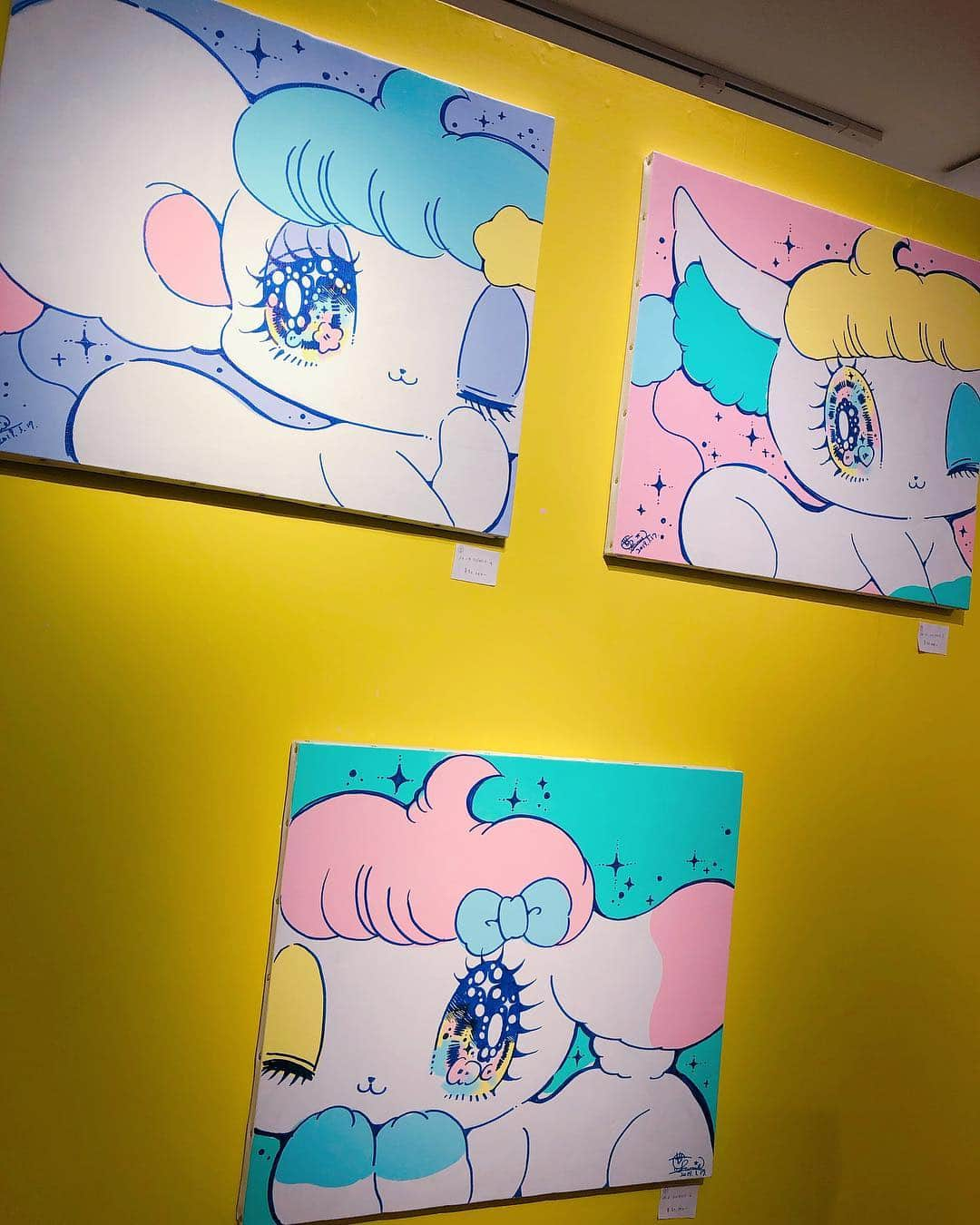 せきやゆりえさんのインスタグラム写真 - (せきやゆりえInstagram)「‪🌈45分ライブペイント🌈‬ ‪3枚同時に描いたよ💓‬ #livepaint #livedrawing #drawing #art #acrylicpainting」3月17日 16時34分 - gonhanamizz