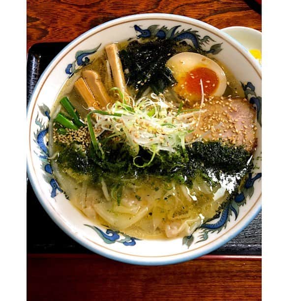 加藤紀子のインスタグラム：「「今日行っちゃう？」距離にあるお店じゃないから、始まりから終わりまでどこまでも愛おしく美味しい山形で一番大好きなラーメン屋さん。 「のりちゃん、遠くからありがとねー」といつも笑顔の女将さんにも会えたので東京へ。 今夜21時〜QVCでの“エレクトーレ”さん回にお邪魔します📺  #山形に来たなら蕎麦もいいけどラーメンもね #山形つや姫観光大使 #QVC#エレクトーレ」