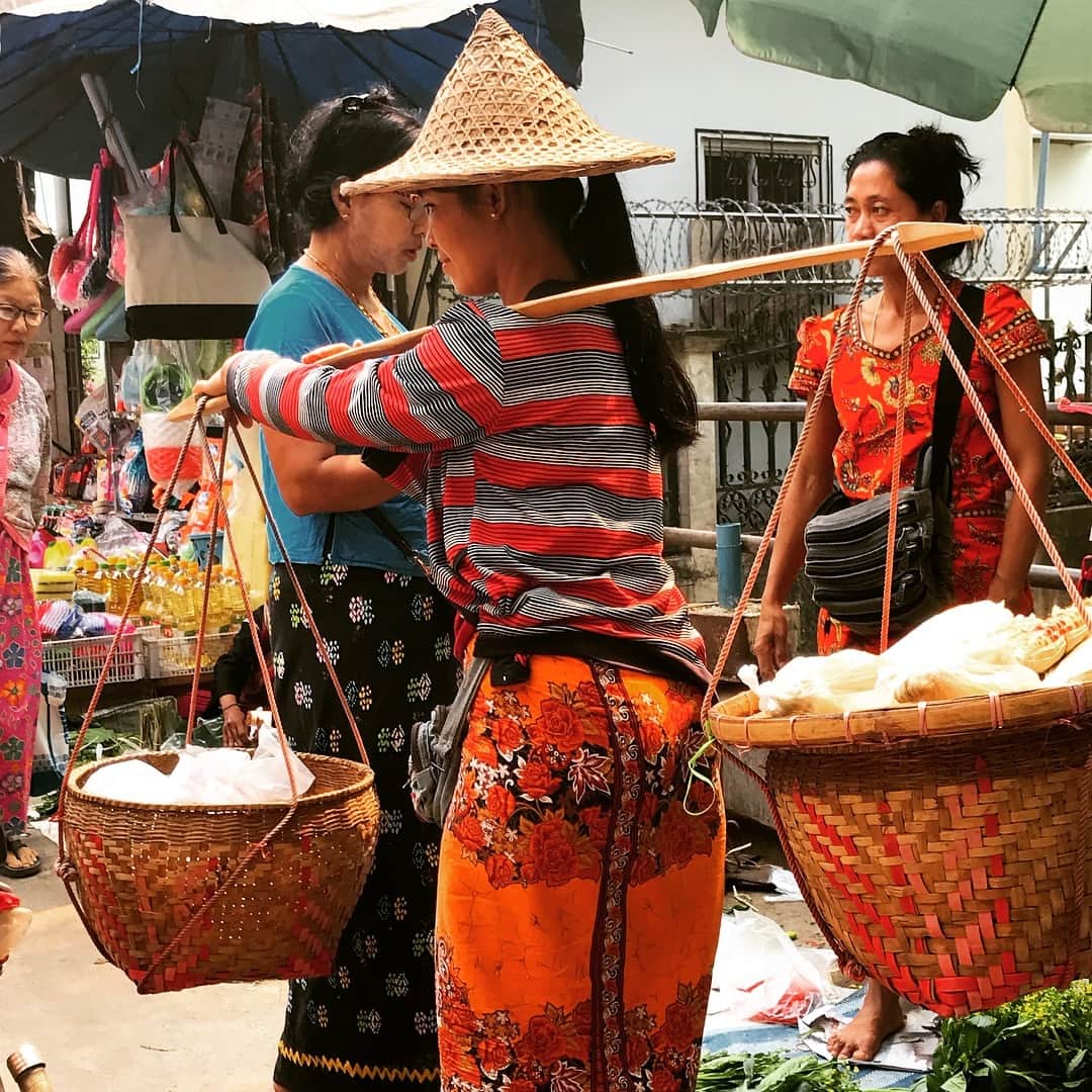ヤマザキマリさんのインスタグラム写真 ヤマザキマリinstagram ミャンマー美人 3月17日