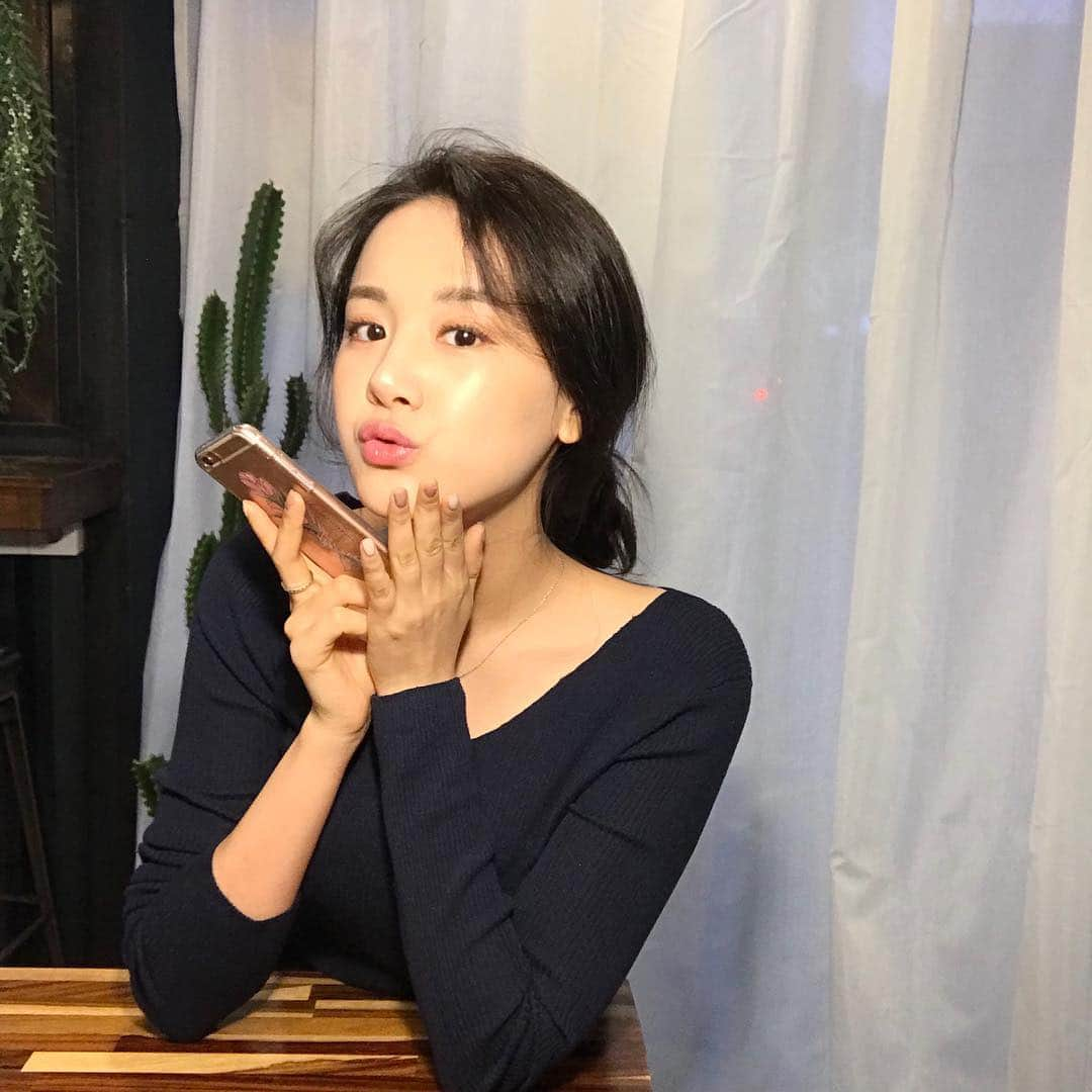 スルギさんのインスタグラム写真 - (スルギInstagram)「츄츄💋」3月17日 17時06分 - lovee_seul