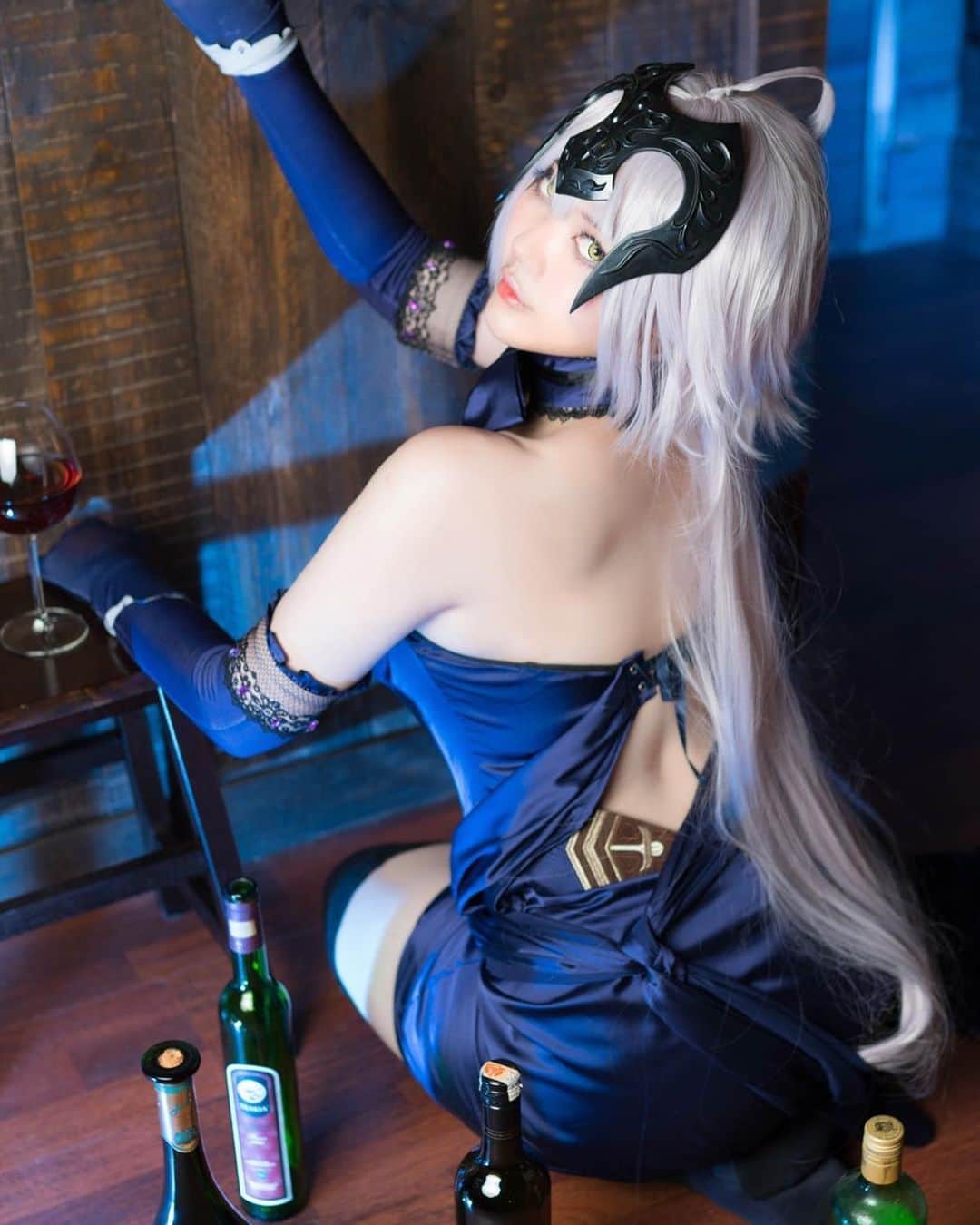 YingTzeさんのインスタグラム写真 - (YingTzeInstagram)「Holy Night Dinner , Jeanne Alter 😈✨ Patreon Reward for April 2019. ▶️ www.patreon.com/yingtze _ Hows your Sunday guys ? I spent my Sunday sleeping the whole day lol. Sometimes I’m such a lazy cat. Looking at my 8 cats makes me feel very peaceful .. and sleepy, so I sleep with them ! 😂 _ Tonight I’ll be streaming Yakuza Zero at 9pm ( GMT + 8). Do you want to see Yakuza YTZ ? You won’t want to miss it ! 😂 See you at my Facebook Page later ! _ 📸 @17.ambition  #blessed #fategrandorder #fate #fatego #fatecosplay #fgo #fgocosplay #jeannealter  #jeannealtercosplay #eveningdresses #eveninggowns」3月17日 17時06分 - yingtze