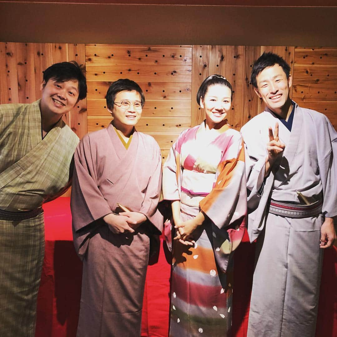 林家あずみさんのインスタグラム写真 - (林家あずみInstagram)「昨日は神谷町での東西若手の会にご来場下さりありがとうございました😆🙏終わりまで居れずに飛び出しで千葉県東金へ😊小遊三たい平二人会に出演させていただきました😊夜、師匠の車に乗せて頂き帰り道にスカイツリーのライトが初めて見る色合い😍❤️ #落語三味 #千葉県東金 #林家あずみ」3月17日 17時08分 - kurohime424