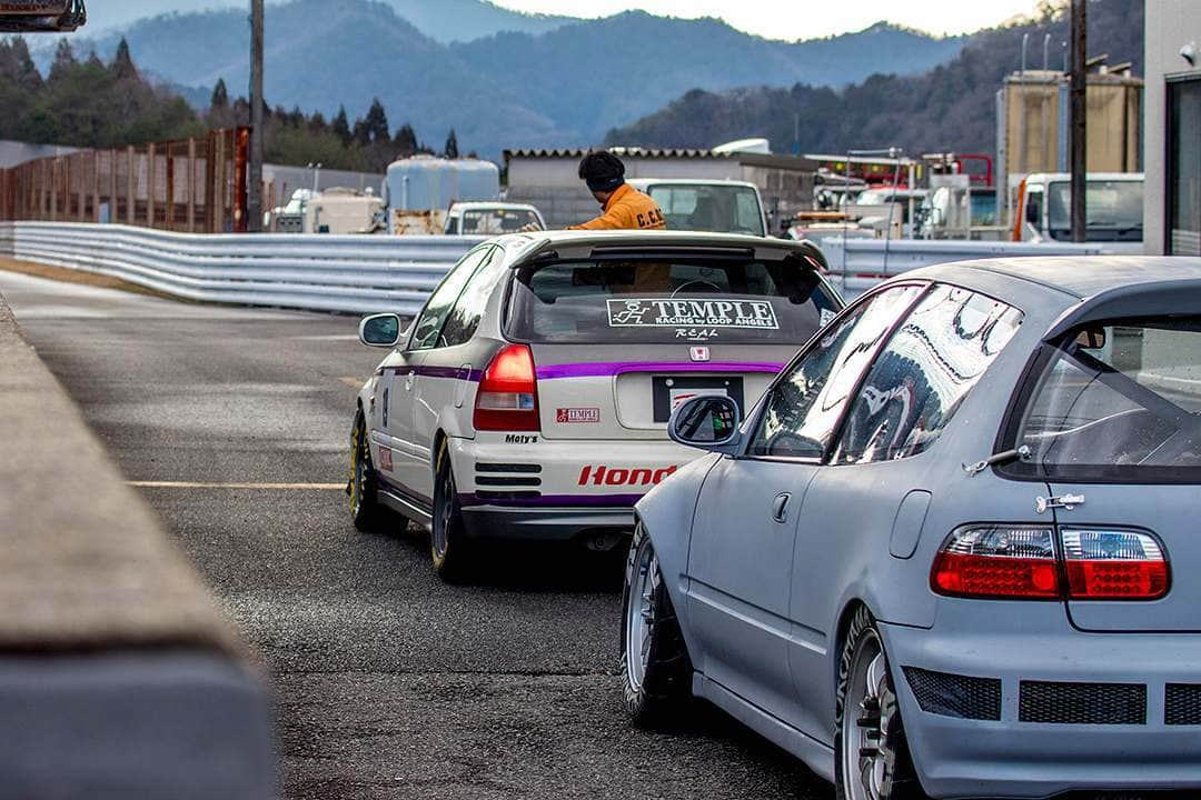 mistbahnさんのインスタグラム写真 - (mistbahnInstagram)「_ REAL EK9 Honda CIVIC and No Good Racing ☆タカ梵 18-RIZE Honda EG6 CIVIC _ _ Shot on 20-Jan 2019 "CTAC(Central Time Attack Challenge)" at Central Circuit (Hyogo, Japan) owner(white and purple EK9 civic): @horuchi0416 owner(gray EG6 civic): @takabon1118 photo: @mistbahn _ _ JP) 2019年01月20日、セントラルサーキットで開催されたCTAC(セントラル・タイムアタック・チャレンジ)で撮影。 _ _ #ctac #centralcircuit #セントラルサーキット #realcompany #リアルカンパニー #real #nogoodracing #civic #hondacivic #ホンダシビック #シビック #ek9 #ek #ekcivic #eg6 #eg #egcivic #osakajdm #kanjo #kanjostyle #kanjoracer #kanjozoku #trackcar #trackspec #timeattack #timeattackjapan #bseries #b16 #b16c #tuningcartimeattack」3月17日 17時25分 - mistbahn