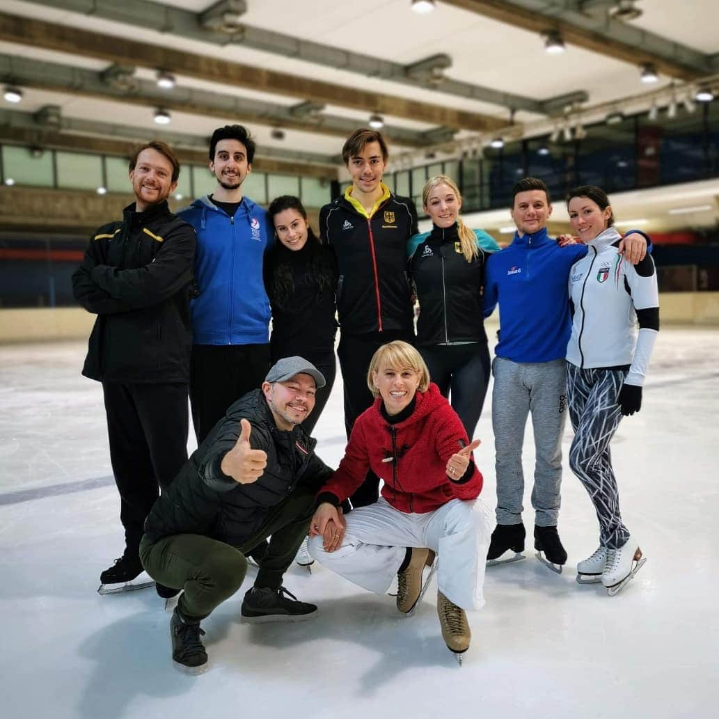 のインスタグラム：「Last practice in Milan before Worlds !!!! #lastpractice #worldchampionships #tokyo #saitama #japan #🇯🇵 #trip #icedance #isufigureskating #italiateam #teamitaly🇮🇹 #lastcompetitionoftheseason #fiammeazzurre」