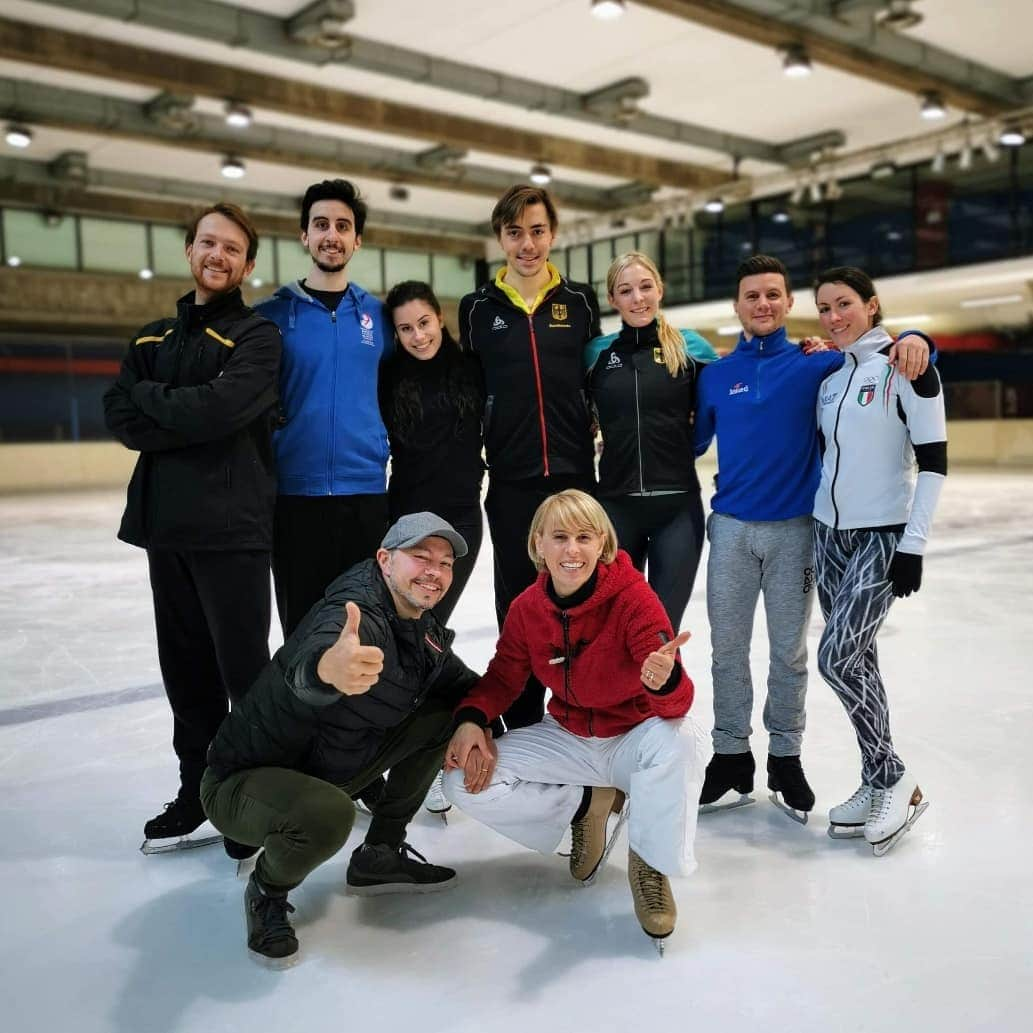 シャルレーヌ・ギニャールさんのインスタグラム写真 - (シャルレーヌ・ギニャールInstagram)「Last practice in Milan before Worlds !!!! #lastpractice #worldchampionships #tokyo #saitama #japan #🇯🇵 #trip #icedance #isufigureskating #italiateam #teamitaly🇮🇹 #lastcompetitionoftheseason #fiammeazzurre」3月17日 17時30分 - charleneguignard