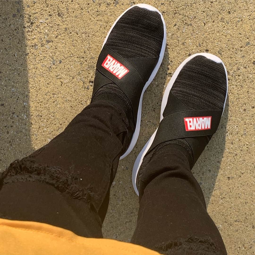 のインスタグラム：「#MARVEL #sneaker #black #marvellogo #marvelcomics #marvelfashion  #マーベルさん  #アメコミコーデ #アメコミ #marvelcinematicuniverse #instagood #instafashion  #instalike #followmeto」