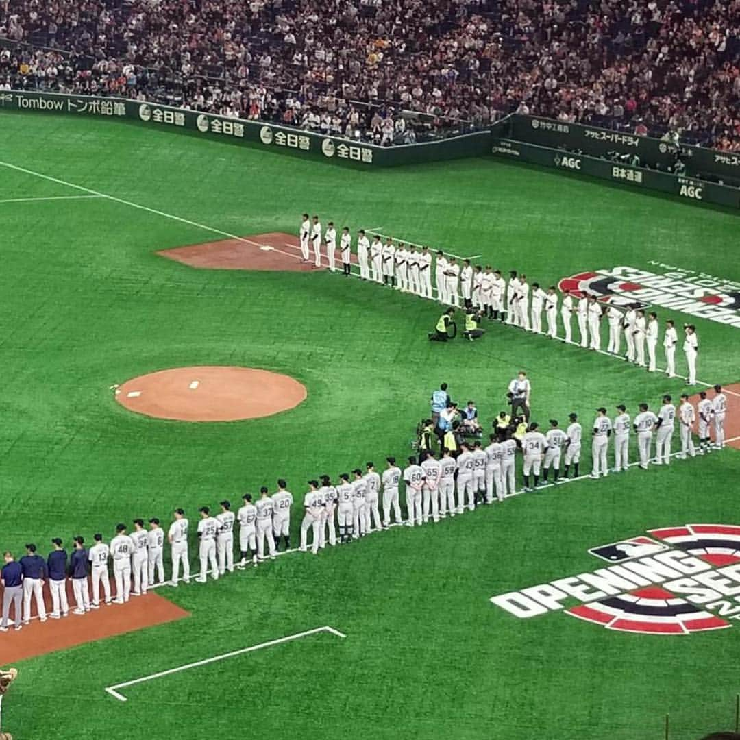 加賀美早紀さんのインスタグラム写真 - (加賀美早紀Instagram)「野球観戦⚾️ マリナーズVS巨人 東京ドームでイチローさん見れた✨ 坂本さんのホームランも見れた✨ 野球は楽しいなあ ウォーミングアップ中の日ハムの方々 私も頑張ろう😤❣️ * * #野球観戦 @mariners #マリナーズ @yomiuri.giants #ジャイアンツ #東京ドーム #イチロー #坂本勇人 @fighters_official #北海道日本ハムファイターズ」3月17日 17時53分 - kagami_saki