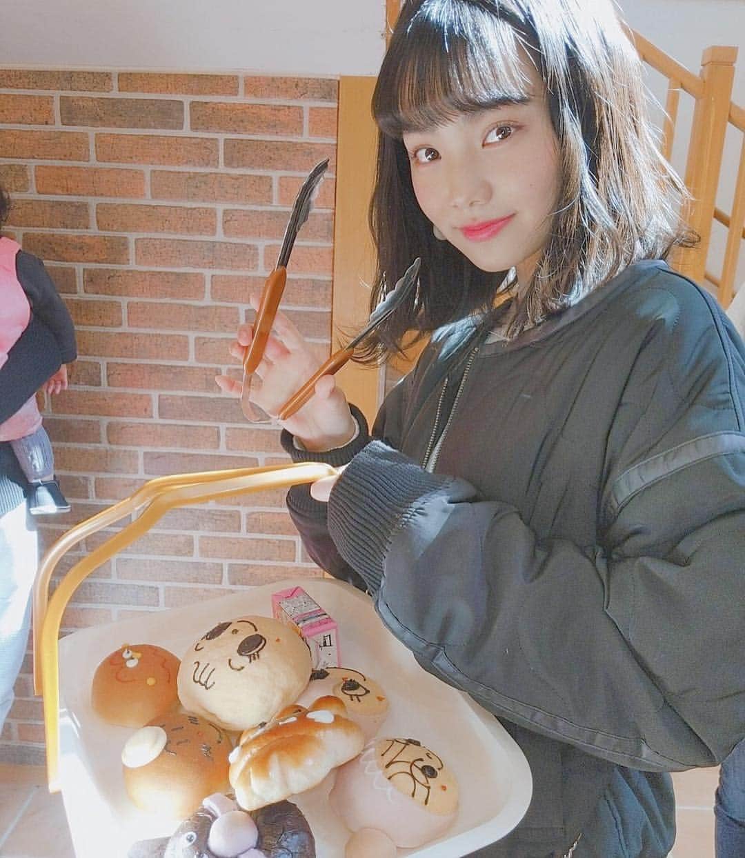 佐久間乃愛さんのインスタグラム写真 - (佐久間乃愛Instagram)「. 友達とアンパンマンミュージアムへっ⭐️ 可愛かったぁ~♡ 美味しかったぁ~♡ 春休み満喫中🌸 . それにしても大荷物っ  #アンパンマンミュージアム #横浜 #かわいい #楽しかった  #今日ののあまる #のあなりコーデ」3月17日 18時05分 - noa_sakuma