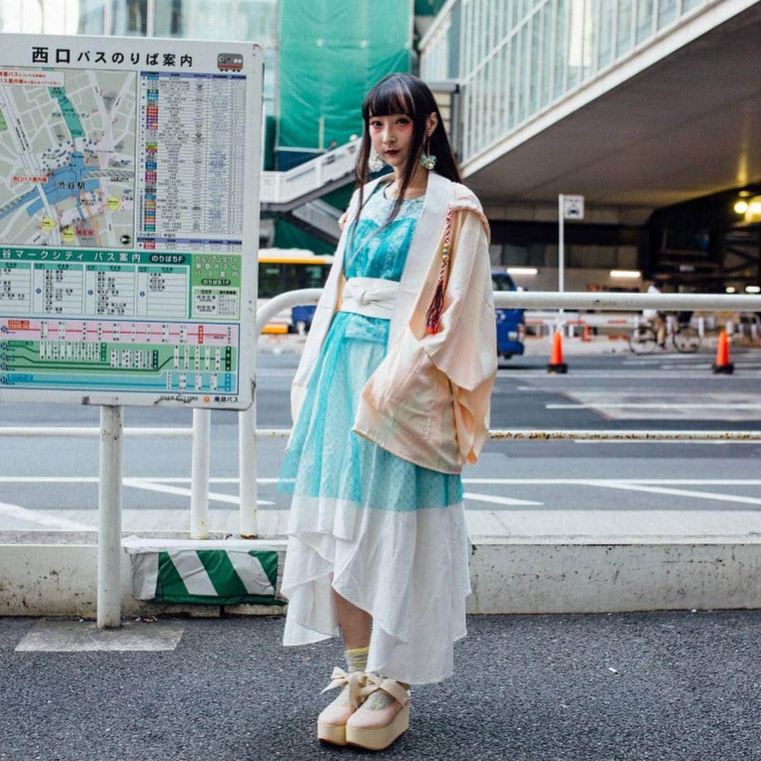 RinRinさんのインスタグラム写真 - (RinRinInstagram)「Last few photos from last season of tokyo fashion week~ can’t wait for AW19 Tokyo fashion week to start tomorrow! (📸 @emilymalan for Vogue UK | @jeong_jaehoon | @tokyofashion for Vogue) . . Top: #memuse Bottom: Memuse Jacket:  #ラッキー大吉 (remake vintage kimono) #リメイク #luckydaikichi  Belt: #used #中古  Socks: #paydesfees  Shoes: #tokyobopper  Earrings: #theivytokyo @theivytokyo . . #rinrindoll #tokyofashionweek #japanesefashion #tokyofashion #harajukufashion #remakefashion #usedfashion #rinrinootd #amazonfashionweek #afwt #fwt #fashionweektokyo #vogue #voguestreetstyle #vogueuk #britishvogue #voguemagazine #emilymalan #ユーズド #ビンテージ #リメイク古着」3月17日 18時30分 - rinrindoll