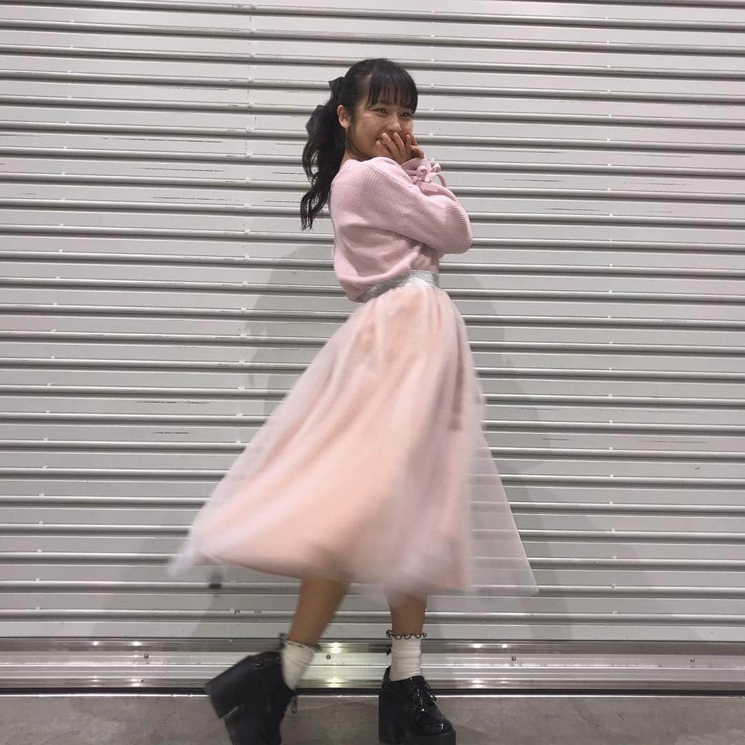 山尾梨奈さんのインスタグラム写真 - (山尾梨奈Instagram)「🌸 あかりちゃんが表紙の#larme に付いてるリボン #code #147cm #低身長コーデ #携帯式コーデ #17kg」3月17日 19時05分 - yamarina_1210