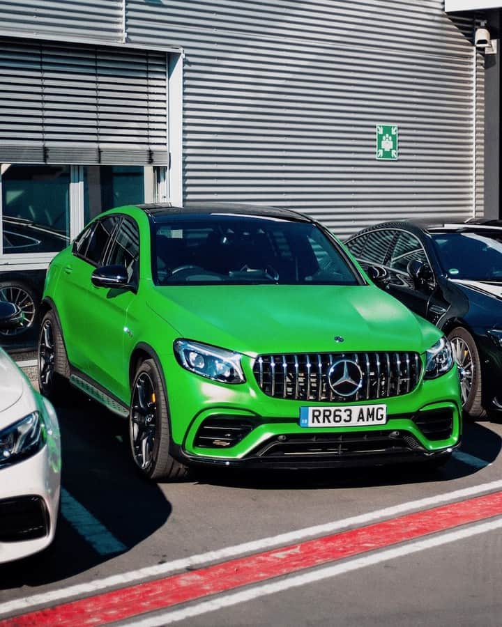 Mercedes AMGさんのインスタグラム写真 - (Mercedes AMGInstagram)「[Fuel consumption combined: 11.7 l /100km | CO2 emissions combined: 267 g/km]  Make your own luck in the Mercedes-AMG GLC 63 S 4MATIC+ Coupé. 🍀  #MercedesAMG #DrivingPerformance #StPatricksDay #GLC  Photo: @simonlaslo  Vehicle: @rokenr」3月17日 19時00分 - mercedesamg