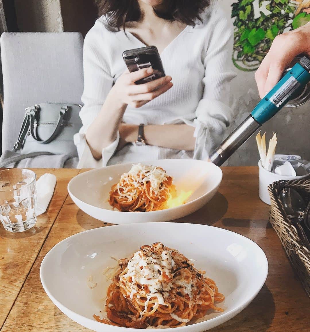 藤本真由さんのインスタグラム写真 - (藤本真由Instagram)「@saki_oppata  #nurikabe でパスタ🍝ランチ💓  チーズをバーナーで炙ってくれるのぉー！🙌😆パスタもカリッとして美味しかったです🤤  #lunch #ebisu #cafe #pasta #cheese #ナポリタン #すき #恵比寿カフェ」3月17日 19時02分 - mayusuke25