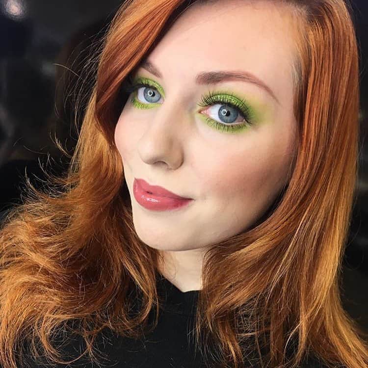 M·A·C Cosmetics UK & Irelandさんのインスタグラム写真 - (M·A·C Cosmetics UK & IrelandInstagram)「It’s all in the eyes 👀☘️Happy #StPatricksDay! Be inspired by this look created by @lbtmua using the #new #MACArtLibrary It’s Designer Palette 💚 #regram」3月17日 19時18分 - maccosmeticsuk
