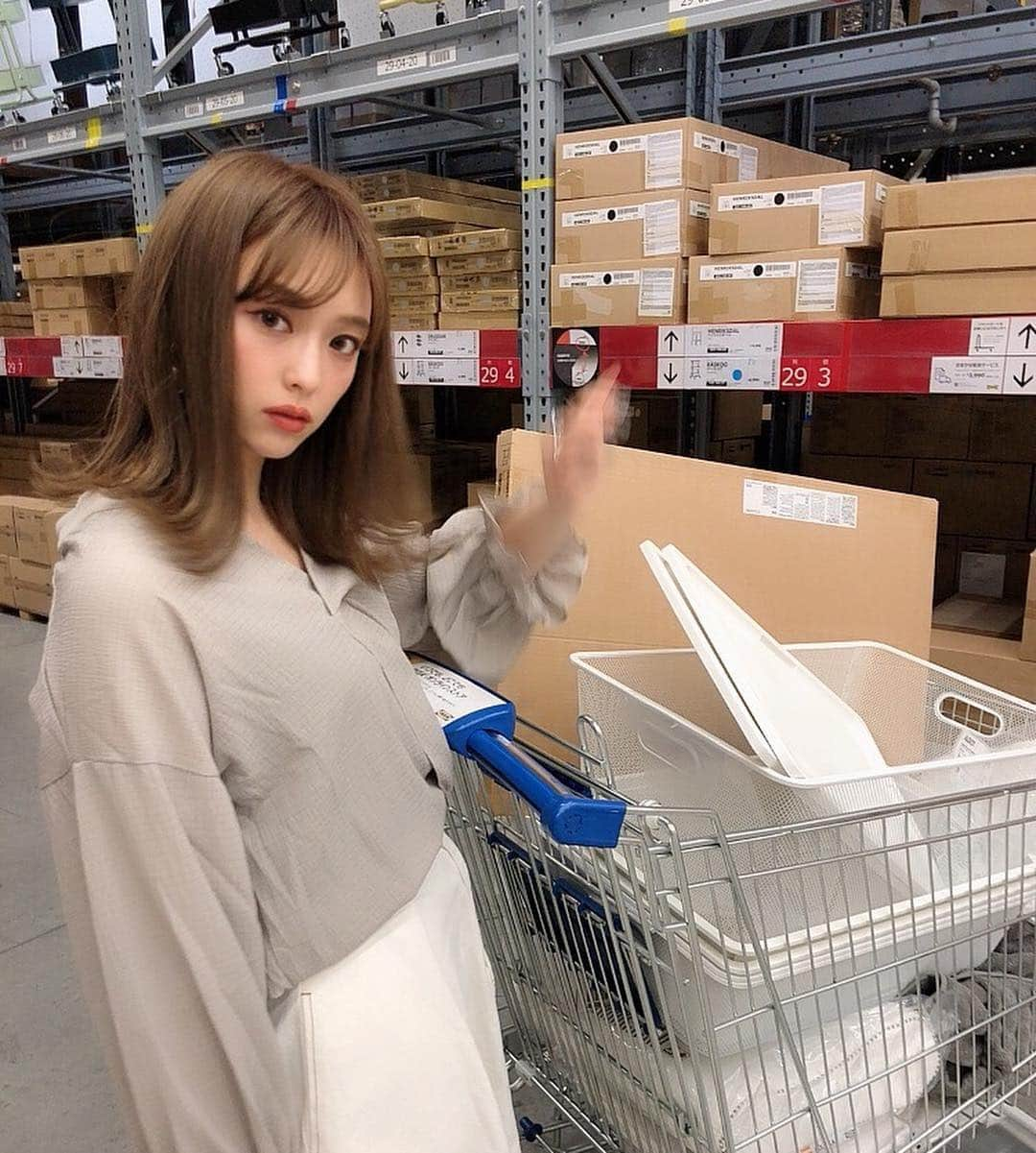 古川貴絵さんのインスタグラム写真 - (古川貴絵Instagram)「ikea 🌸 たくさん買ってきたー🙀❤︎ #fifth #fashion #ootd #outfit #fifthtl  #フィフス #スカートコーデ #バックシャンレースアップVネックブラウス」3月17日 19時27分 - _kiegram