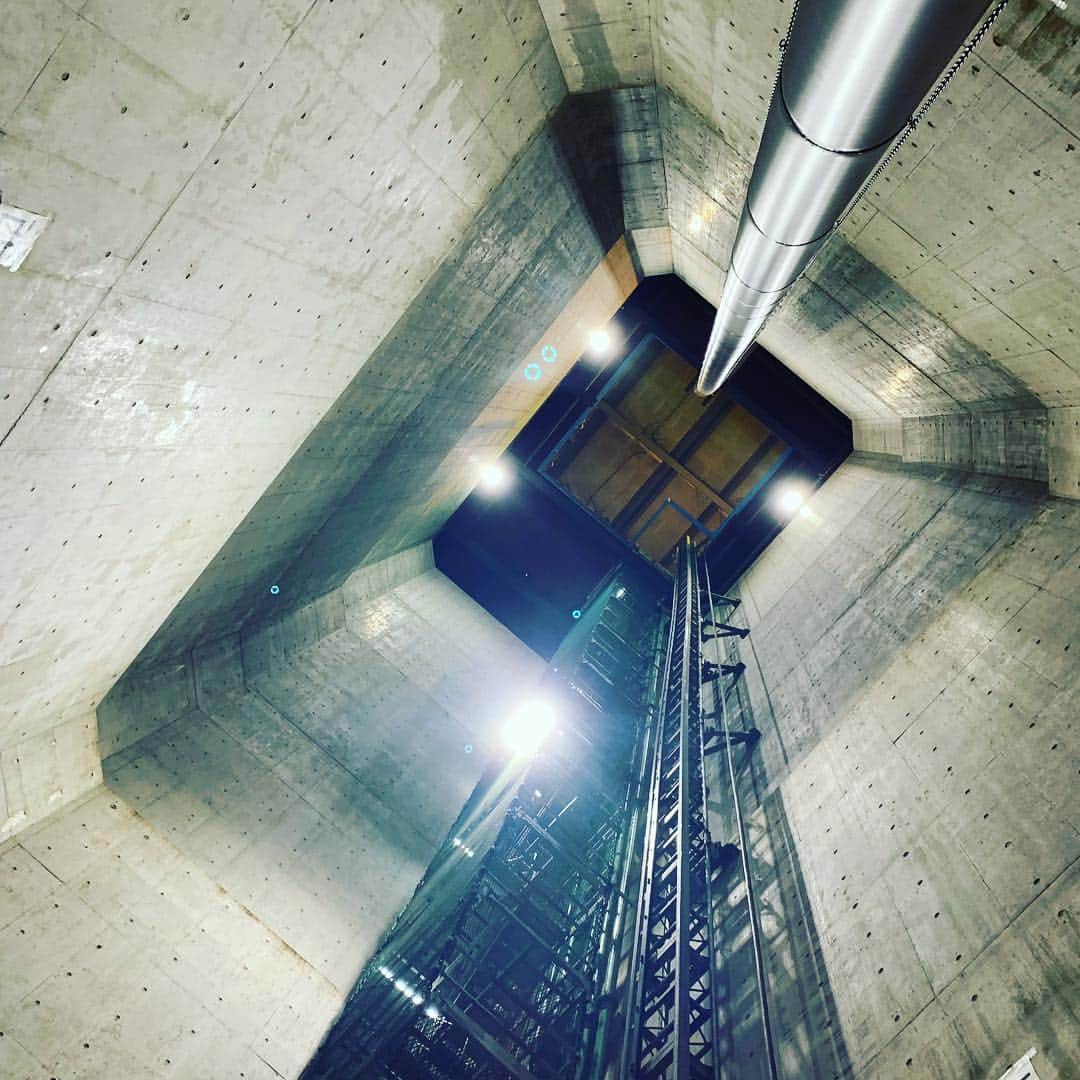 松尾諭さんのインスタグラム写真 - (松尾諭Instagram)「撮影中 #地下28メートル #トンネル」3月17日 19時33分 - satoru_matsuo