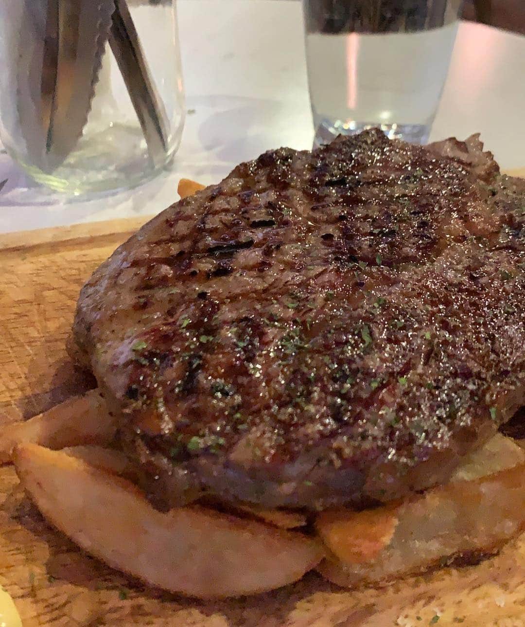 フリーマンズスポーティングクラブのグルメインスタ