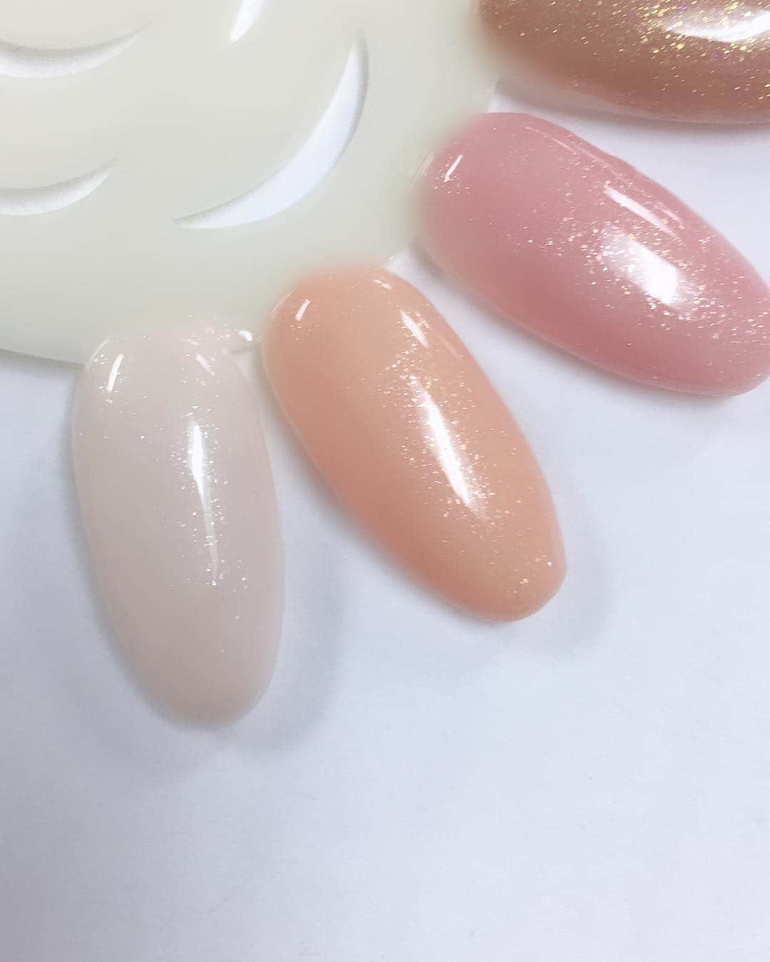 Max Estradaさんのインスタグラム写真 - (Max EstradaInstagram)「Enailcouture.com new B.B. ombré gel collection! Cute chef is a brand new sparkling nude gel collection that can be used for ombré, nail art or full color nails ! Made in the USA !  #ネイル #nailpolish #nailswag #nailaddict #nailfashion #nailartheaven #nails2inspire #nailsofinstagram #instanails #naillife #nailporn #gelnails #gelpolish #stilettonails #nailaddict #nail #💅🏻 #nailtech#nailsonfleek #nailartwow #네일아트 #nails #nailart #notd #makeup #젤네일  #glamnails #nailcolor  #nailsalon #nailsdid #nailsoftheday Enailcouture.com happy gel is like acrylic and gel had a baby ! Perfect no mess application, candy smell and no airborne dust ! Enailcouture.com」3月18日 5時05分 - kingofnail