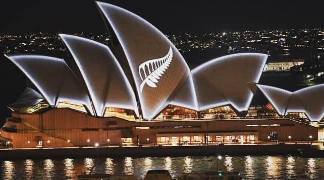キース・アーバンのインスタグラム：「My family and I send prayers for ALL who’ve been affected by this indescribable hatred. - KU‬」