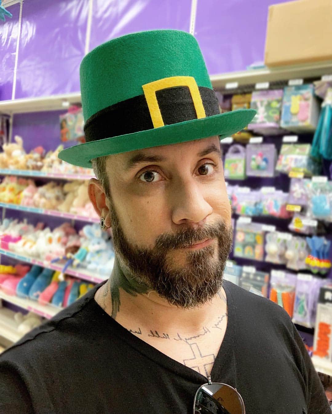 A.J.のインスタグラム：「Wishing everyone a happy St. Patrick’s day!」