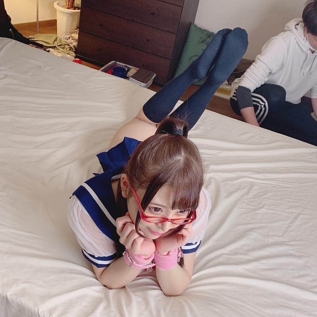 のインスタグラム：「ふわふわの動物に触りたい。おやすみなさい。🐶🐱」
