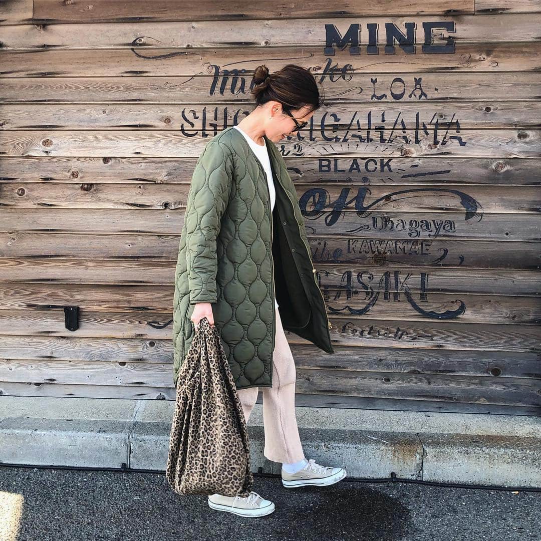 ak_m1120さんのインスタグラム写真 - (ak_m1120Instagram)「大船江ノ島鎌倉散策 . . . 足が棒になるってこのことだったんだ！と実感した一日でした🥺 . . . . watch#lobor @loborjapan  outer#stylebar #emmataylor @emmataylor_ny @stylebar.jp  pants#canaljean @canaljean . . . . . スケルトンが美しい @loborjapan のDYNASTY35mm 3/15よりフリークスストアと日本公式ショップにて先行発売となっています。 . . . . 10%offクーポンコードを発行していただきましたので是非ご利用ください。 ☞ak_m0312 . . . . . #lobor #ロバー #時計 #腕時計 #フリークスストア #freaksstore #locari #stylebarstyle #stylebarjp #converse #スタイルバー #エマテイラー #キャナルジーン #コンバース #サーマル #キルティングコート #ママコーデ #ヒョウ柄 #鎌倉 #江ノ島 #wear更新」3月17日 22時29分 - ak_m1120