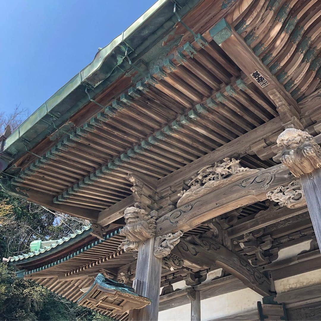 ak_m1120さんのインスタグラム写真 - (ak_m1120Instagram)「大船江ノ島鎌倉散策 . . . 足が棒になるってこのことだったんだ！と実感した一日でした🥺 . . . . watch#lobor @loborjapan  outer#stylebar #emmataylor @emmataylor_ny @stylebar.jp  pants#canaljean @canaljean . . . . . スケルトンが美しい @loborjapan のDYNASTY35mm 3/15よりフリークスストアと日本公式ショップにて先行発売となっています。 . . . . 10%offクーポンコードを発行していただきましたので是非ご利用ください。 ☞ak_m0312 . . . . . #lobor #ロバー #時計 #腕時計 #フリークスストア #freaksstore #locari #stylebarstyle #stylebarjp #converse #スタイルバー #エマテイラー #キャナルジーン #コンバース #サーマル #キルティングコート #ママコーデ #ヒョウ柄 #鎌倉 #江ノ島 #wear更新」3月17日 22時29分 - ak_m1120