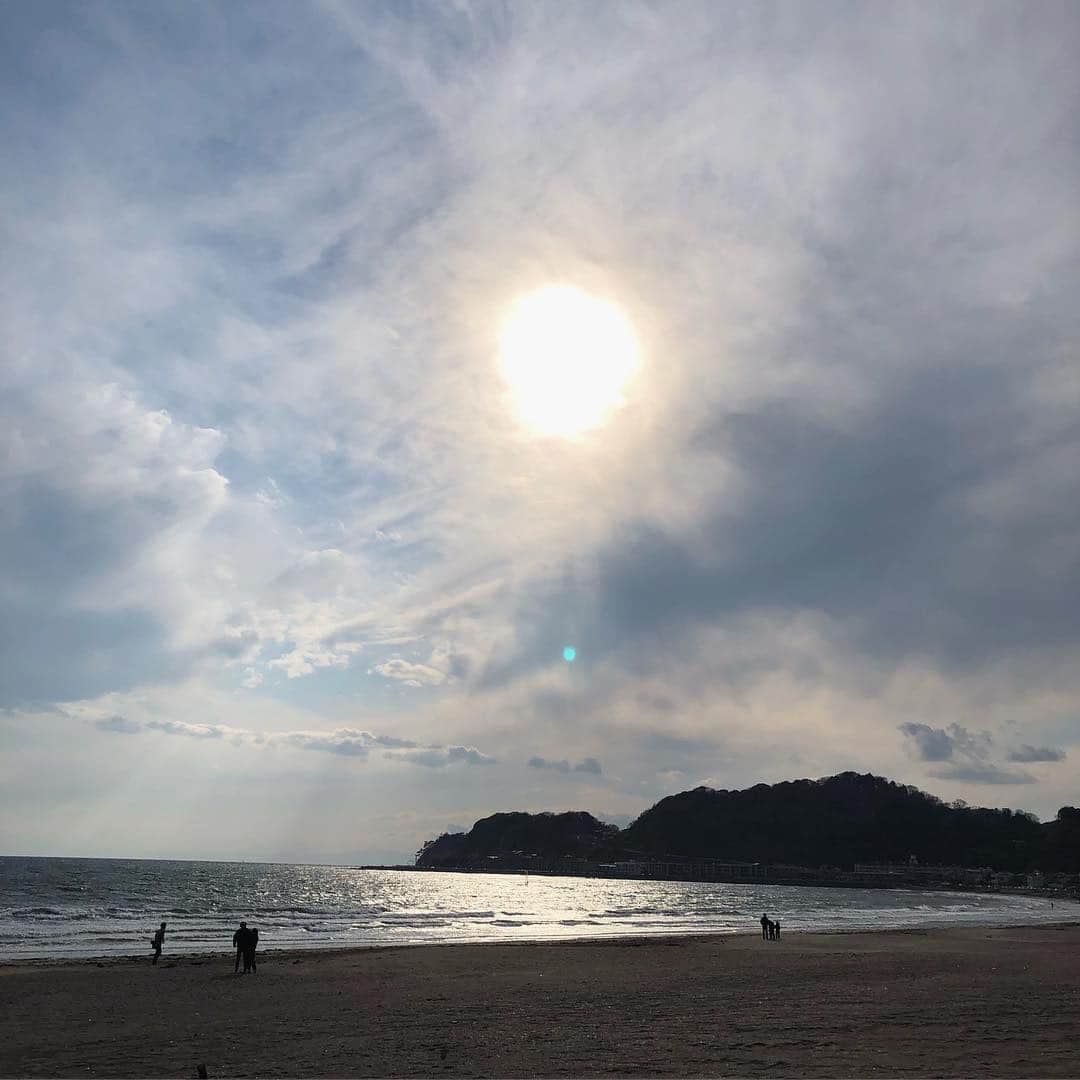 ak_m1120さんのインスタグラム写真 - (ak_m1120Instagram)「大船江ノ島鎌倉散策 . . . 足が棒になるってこのことだったんだ！と実感した一日でした🥺 . . . . watch#lobor @loborjapan  outer#stylebar #emmataylor @emmataylor_ny @stylebar.jp  pants#canaljean @canaljean . . . . . スケルトンが美しい @loborjapan のDYNASTY35mm 3/15よりフリークスストアと日本公式ショップにて先行発売となっています。 . . . . 10%offクーポンコードを発行していただきましたので是非ご利用ください。 ☞ak_m0312 . . . . . #lobor #ロバー #時計 #腕時計 #フリークスストア #freaksstore #locari #stylebarstyle #stylebarjp #converse #スタイルバー #エマテイラー #キャナルジーン #コンバース #サーマル #キルティングコート #ママコーデ #ヒョウ柄 #鎌倉 #江ノ島 #wear更新」3月17日 22時29分 - ak_m1120