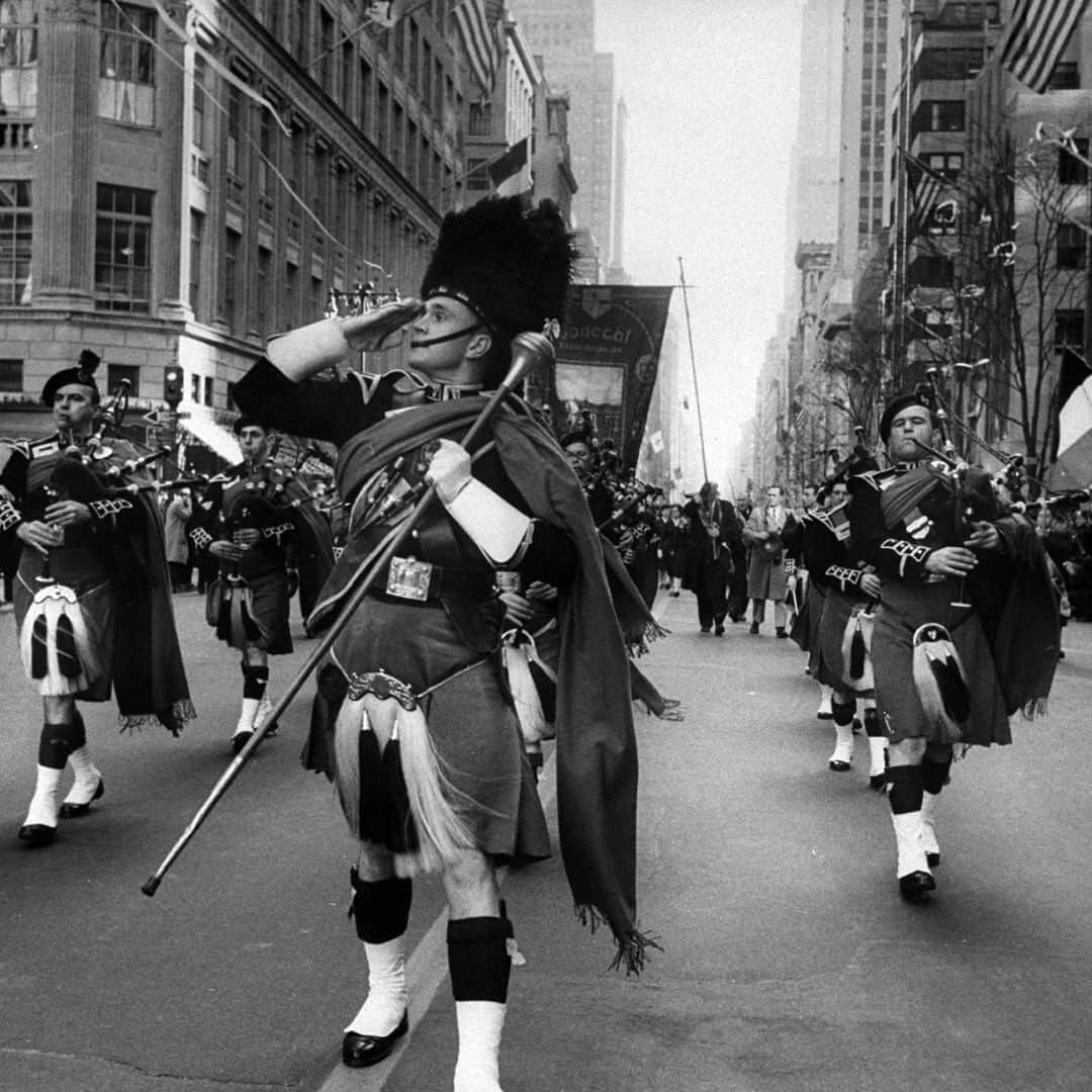 lifeさんのインスタグラム写真 - (lifeInstagram)「A band playing bagpipes during the St. Patrick's Day Parade in New York City, 1961. (Robert W. Kelley/The LIFE Picture Collection/Getty Images) #StPatricksDay #NYC」3月17日 22時44分 - life