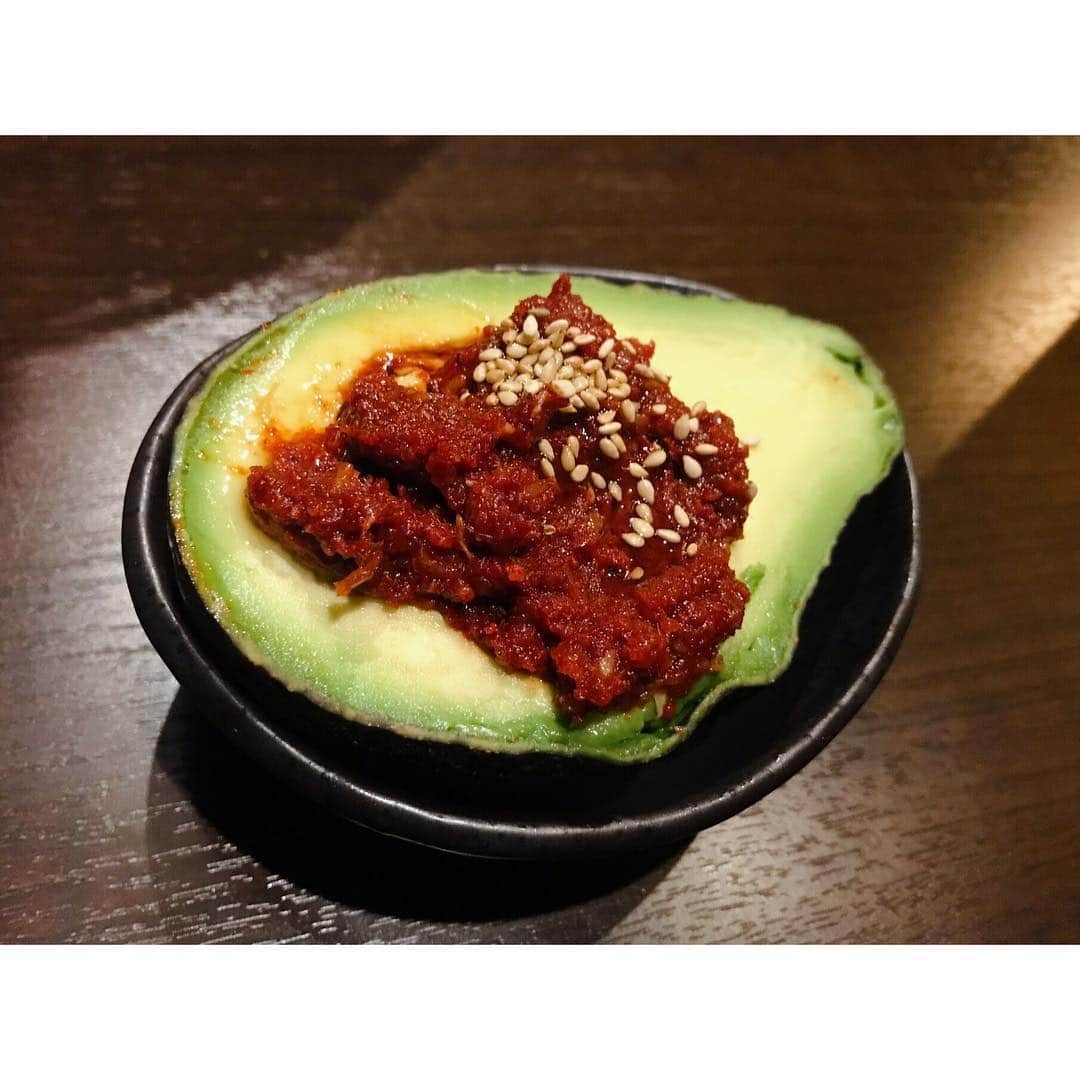 立花陽香さんのインスタグラム写真 - (立花陽香Instagram)「#中目黒 #焼肉 #本家ぜろ @yakiniku.honke.zero 🐄🇰🇷 美味しいよって聞いてたけど、評判通り、本当に美味しかった🥺💕 安くて美味しい焼き肉を食べに下町まで行ってたけど、近場にありました✌🏻 24日も予約とっちゃった〜💖💖 お手伝いする日もあるから遊びに来てね🍺 予定は前日に、ストーリーに載せます💗 飲食業（食べ物屋さん）にとっても興味があるので、お勉強。お肉が食べたい週末は、ここに入り浸る🤔💕 #中目黒 #焼き肉 #韓国料理 #肉 #本家ぜろ焼肉 #ぽんがぜろ ウーバーイーツ出来たら良いのに〜😗😗」3月17日 22時44分 - haruka_4