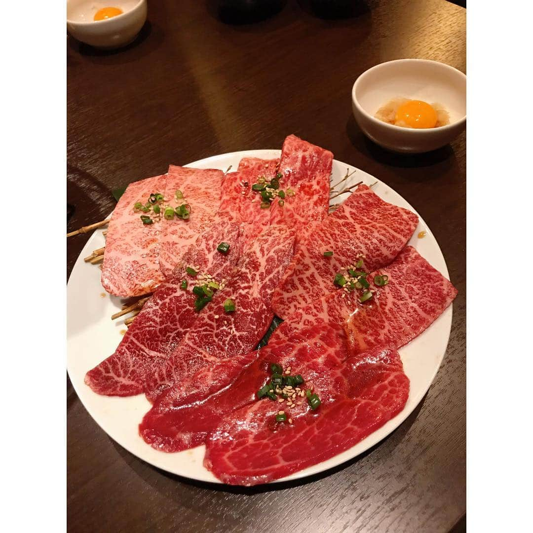 立花陽香さんのインスタグラム写真 - (立花陽香Instagram)「#中目黒 #焼肉 #本家ぜろ @yakiniku.honke.zero 🐄🇰🇷 美味しいよって聞いてたけど、評判通り、本当に美味しかった🥺💕 安くて美味しい焼き肉を食べに下町まで行ってたけど、近場にありました✌🏻 24日も予約とっちゃった〜💖💖 お手伝いする日もあるから遊びに来てね🍺 予定は前日に、ストーリーに載せます💗 飲食業（食べ物屋さん）にとっても興味があるので、お勉強。お肉が食べたい週末は、ここに入り浸る🤔💕 #中目黒 #焼き肉 #韓国料理 #肉 #本家ぜろ焼肉 #ぽんがぜろ ウーバーイーツ出来たら良いのに〜😗😗」3月17日 22時44分 - haruka_4