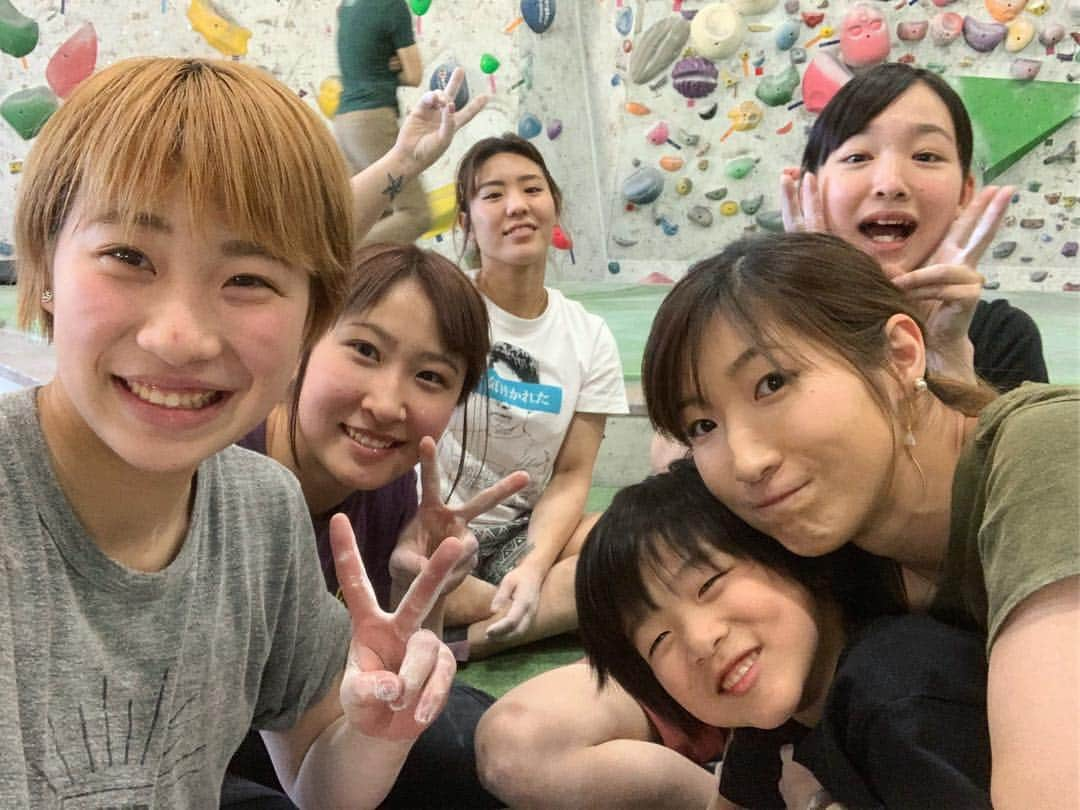 渡辺沙亜里さんのインスタグラム写真 - (渡辺沙亜里Instagram)「ガチ女子session3回目？？ 楽しかったーー✨✨ 私は着いて行くのに必死で終始全身が攣りそうでした。笑 みんなおつかれ〜〜 次はまた4月開催予定🥳 #ziprock #ガチ女子 #セッション #いかに盛れるか #jkの命」3月17日 22時44分 - saari_watanabe