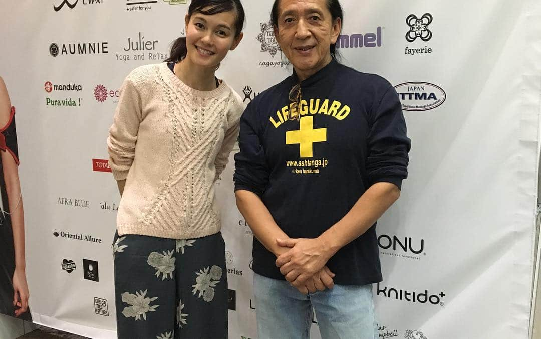 Ken Harakumaさんのインスタグラム写真 - (Ken HarakumaInstagram)「YOGA JAPAN全クラス超満員で3日間無事終了しました！ On Line Live配信も滞りなく機能を発揮、次回は更にパワーアップ！ ご参加いただいた皆さん、ヨガ講師の方々、B-connectさま始め出店いただいた関係者さま、そして運営スタッフ全員の力とエネルギーが交わって更に新しく、素晴らしい日本のヨガシーンが進化しました！ ありがとうございました！ 次回は夏真っ盛りの8月23,24,25(3日間)ベルサール渋谷ガーデンにてお楽しみ下さい。 @yogajapan.jp @international_yoga_center  #ケンハラクマ #アシュタンガ #瞑想ヨガ #yoga @b_connect.exhibition」3月17日 22時40分 - kenharakuma