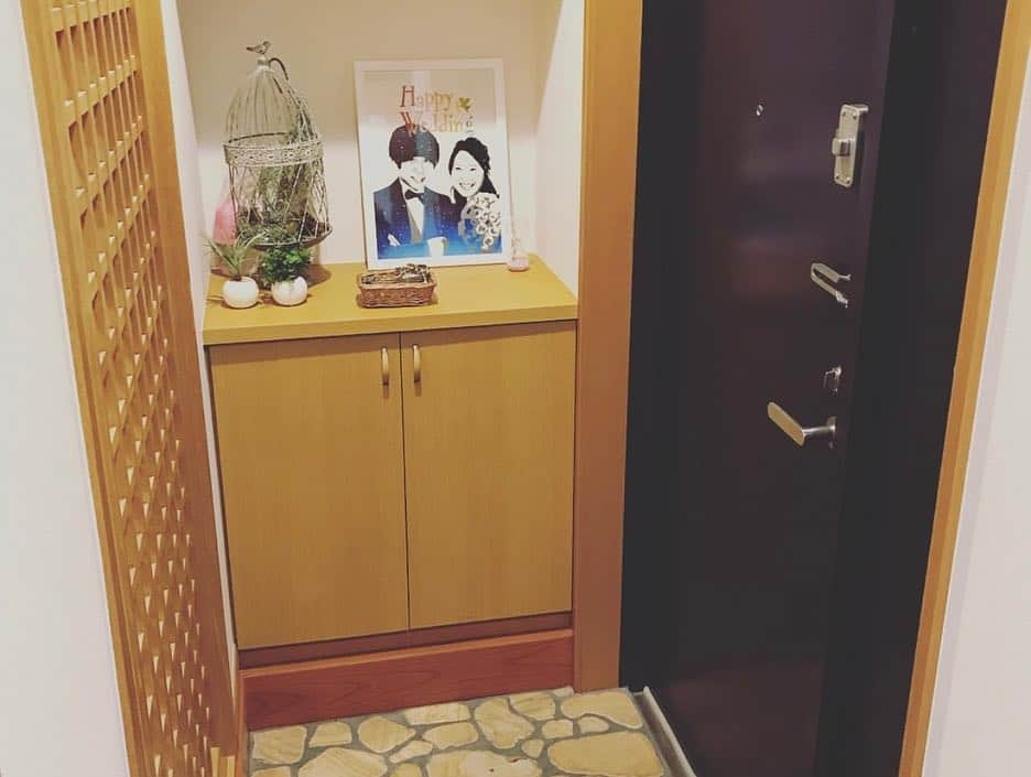 なちゅさんのインスタグラム写真 - (なちゅInstagram)「#延藤ミッツェル五朗 様 御来店🏠  新婚のご新居を弊社でご契約くださりました！💑ご新居での楽しそうな様子も載せて下さって幸いです💓 @niwatoriheadnobutou  奥様と後輩芸人さんと新居で楽しく過ごしてくださいね❤️! なちゅはクレヴァスにほぼ毎日居ます♡  #なちゅ不動産1223 ←🏡 今までの不動産関連記事のみ見れます。 なちゅにお部屋さがしして欲しい方は takekawa@clevas.co.jp か、DMまで。(内容によってお返事出来ない場合があります。) #CLEVAS #クレヴァス @clevas_tokyo  #四谷三丁目 #不動産 #estate #不動産屋 #賃貸 #売買 #投資用 #店舗  宅建チャンネル #なちゅ #宅建 #勉強中 #資格スクエア @shikakusquare_official  YouTubeで配信中...！ 多彩な先輩芸人！延藤さんは、私のお笑いファンタジーユニット・モーターシティペンギン @brooklyn.naruse  もお世話になった劇場ラスタ原宿(現ラスタ池袋)の劇場支配人もしていらっしゃいます！ ➫➙➬➭➫➙➬➮➪➫ｽﾜｲﾌﾟ！ 毎日池袋でお笑いLIVEしてるから みんな観に行ってね♡  そして、かなり絵がお上手！ 私はこの絵のファンで いつかセクシー風に書いて欲しい夢😍✨ ➫➙➬➭➫➙➬➮➪➫ｽﾜｲﾌﾟでみてね！ オーダーも出来るみたいだよ♡  #のぶとうさん #先輩芸人 #ザ・ビリーバーズ #池袋  サンシャイン通り の  #お笑い劇場  #ラスタ池袋  オーナー  #趣味 #スプレーアート #劇場レンタル 昼寄席エントリー チケット予約 #小島よしお #レオタードゆり  ラスタ池袋Twitter @Lasta_Ikebukuro 20187年12月3日より原宿から池袋に移転致しました。 池袋サンシャイン通り 【毎日昼寄席3公演開催中！】12:30〜／14:30〜／16:30〜 【夜公演もご予約受付中！】 問い合わせMail ⇨ lasta.harajuku@gmail.com 豊島区東池袋1-28-4 2F 池袋駅から5分  延藤さんいつも本当に ありがとうございます😊🌸」3月17日 22時50分 - nachudesu1223