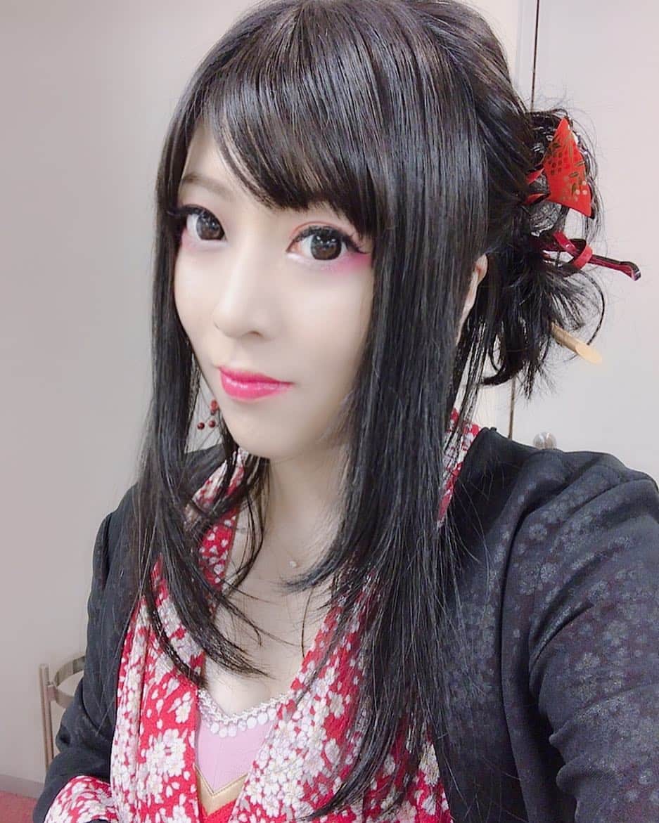 鈴華ゆう子のインスタグラム：「昨日の華風月は、こんな簪(#kanzashi)を付けていました。 #yukosuzuhana」