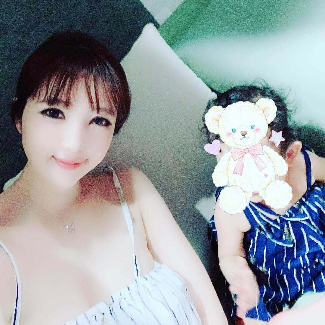 森下悠里さんのインスタグラム写真 - (森下悠里Instagram)「元気いっぱい💓 プール大好きだから 嬉しそう✨✨ - @angelsbythesea #fashion #fashionista #myangel #ootd #pool #linkcode」3月17日 23時05分 - yuurimorishita