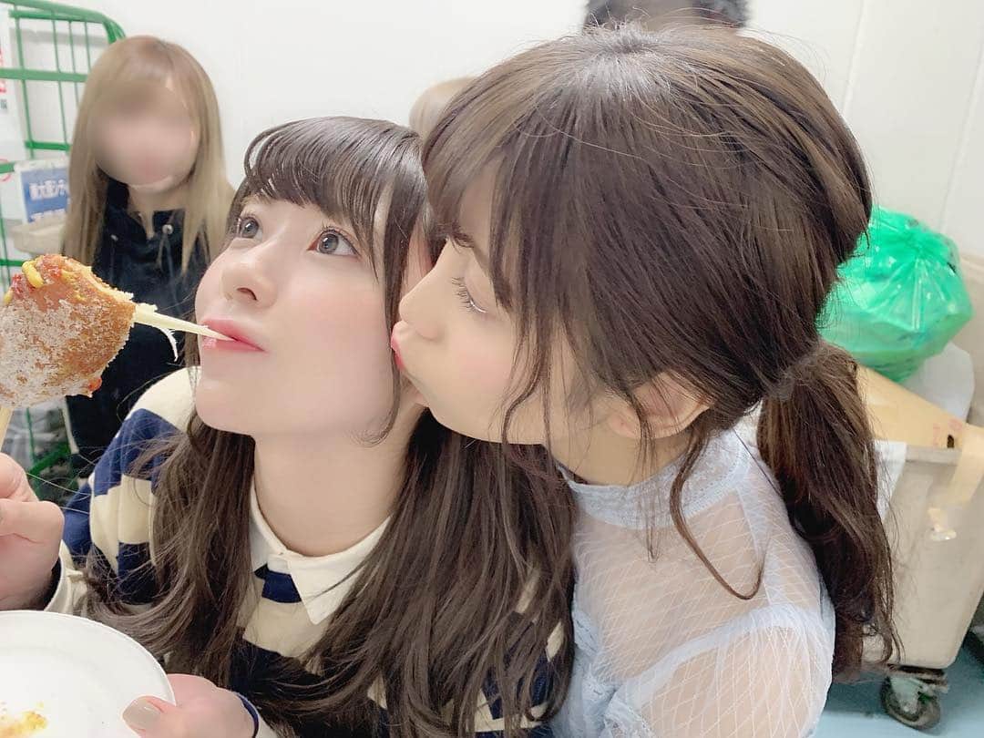 のインスタグラム：「舞台裏は大好きな人達で溢れかえってました📣🖤🖤」
