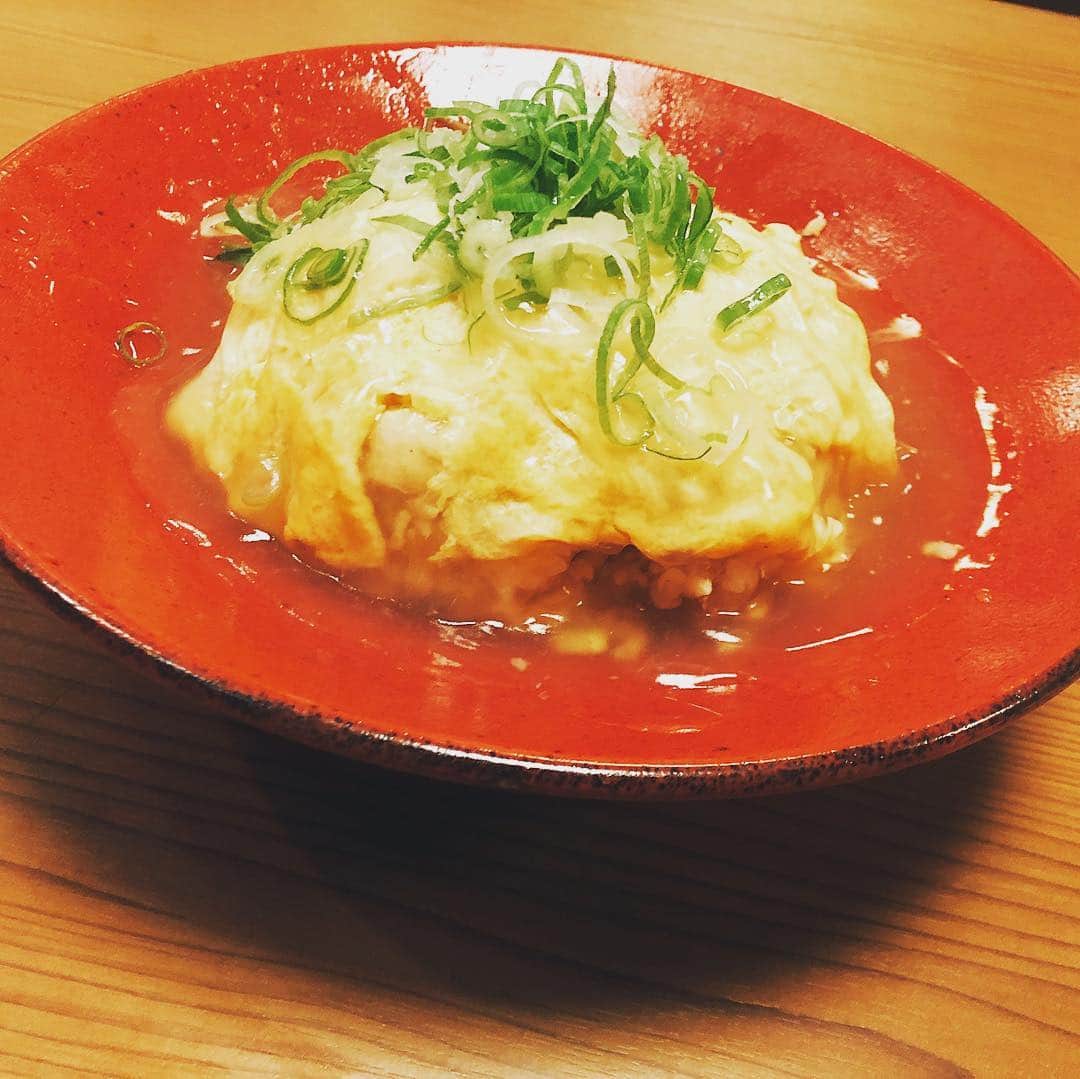 のインスタグラム：「こんばんは。弁慶新大宮店です！ 本日もたくさんのお客様に来ていただきました。ご来店ありがとうございました！😊 今日は賄いで、天津チャーハンを作りました。 賄いも美味しいものを作れるように日々チャレンジしています。 #弁慶新大宮店 #九州料理 #炉端  #新大宮駅 #新大宮駅近 #徒歩1分 #新大宮居酒屋 #奈良居酒屋 #nara #泳ぎイカ #炉端焼き #日本酒 #地酒 #焼酎 #instgram #instapic #instagood #instalike #instafriend」