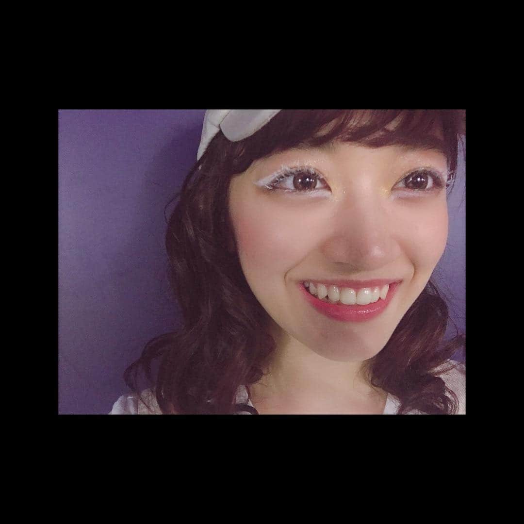 下村実生さんのインスタグラム写真 - (下村実生Instagram)「#Righton さん🧢🚧🧰 メイクまで真っ白でした！ 3枚目ドアップです、、笑」3月17日 23時19分 - miki_shimomura_