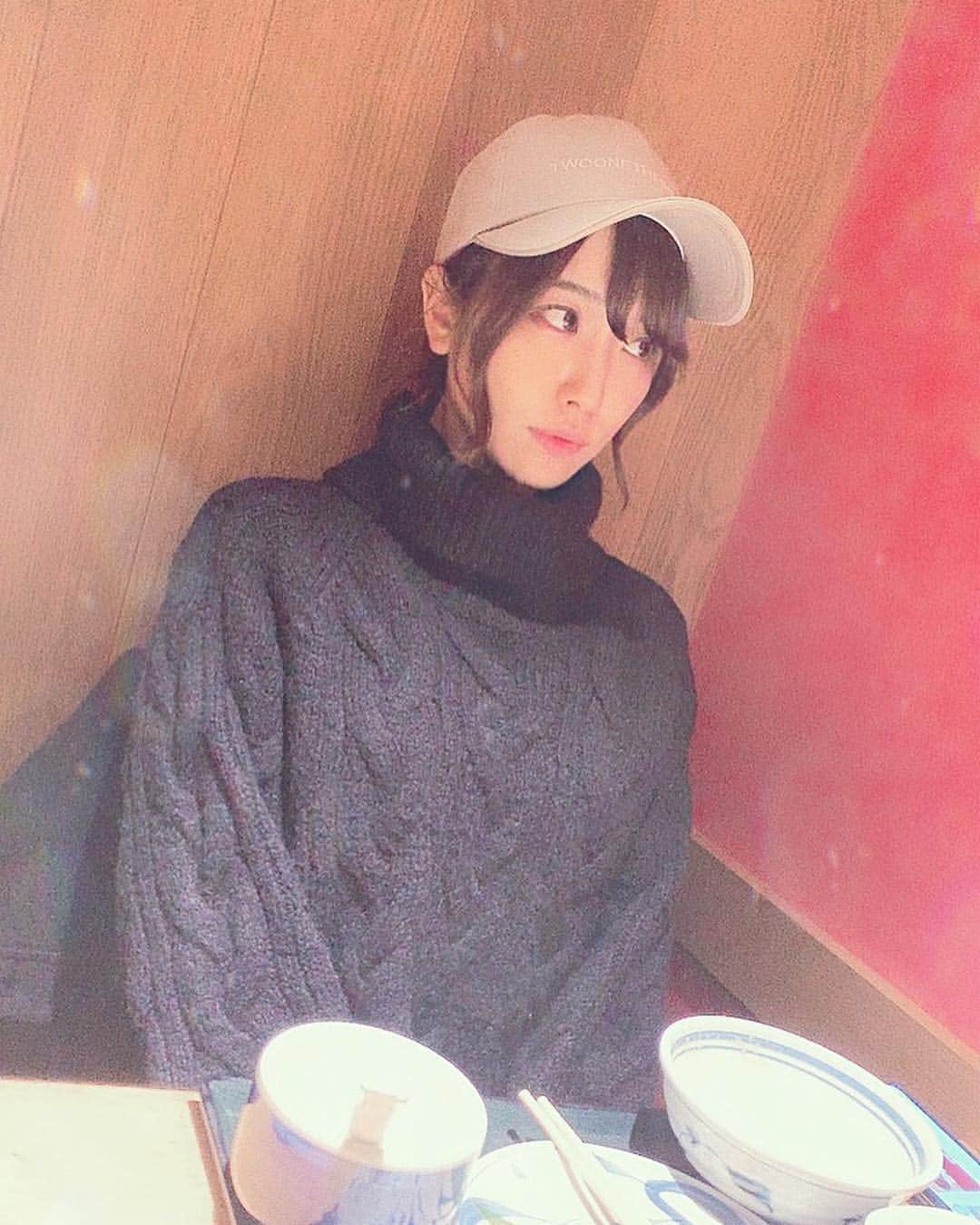のインスタグラム：「. まだ寒い⛄✨ . #ootd #colony2139 #gu .」