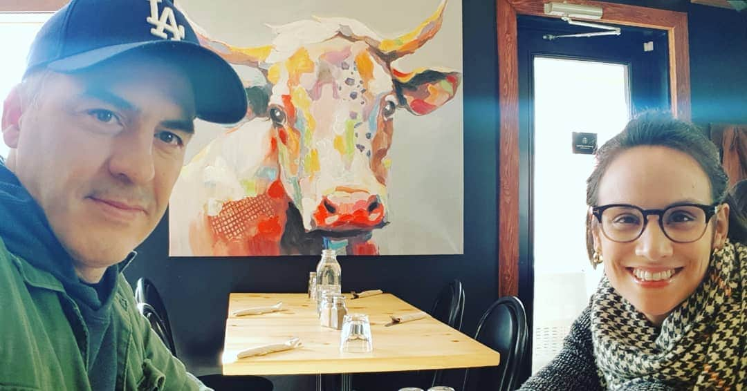 メーガン・デュアメルさんのインスタグラム写真 - (メーガン・デュアメルInstagram)「Brunch with the love of cows surrounding us ❤🐄 @gaia_resto_vegan  #veganbrunch #gaia #noanimalsneededforgoodfood #poweredbyplants」3月17日 23時40分 - meaganduhamel